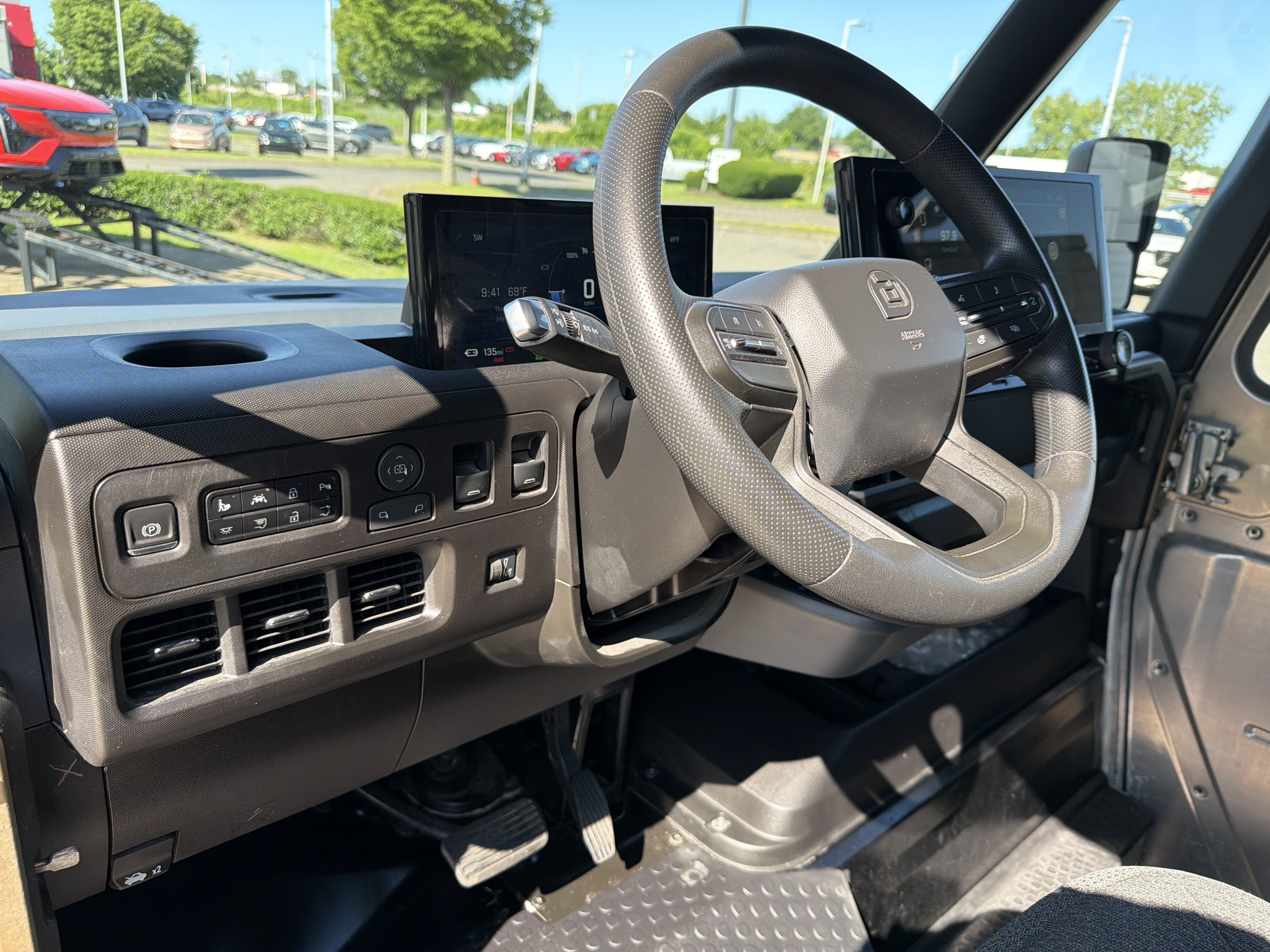 2024 BrightDrop Zevo 600 EJY