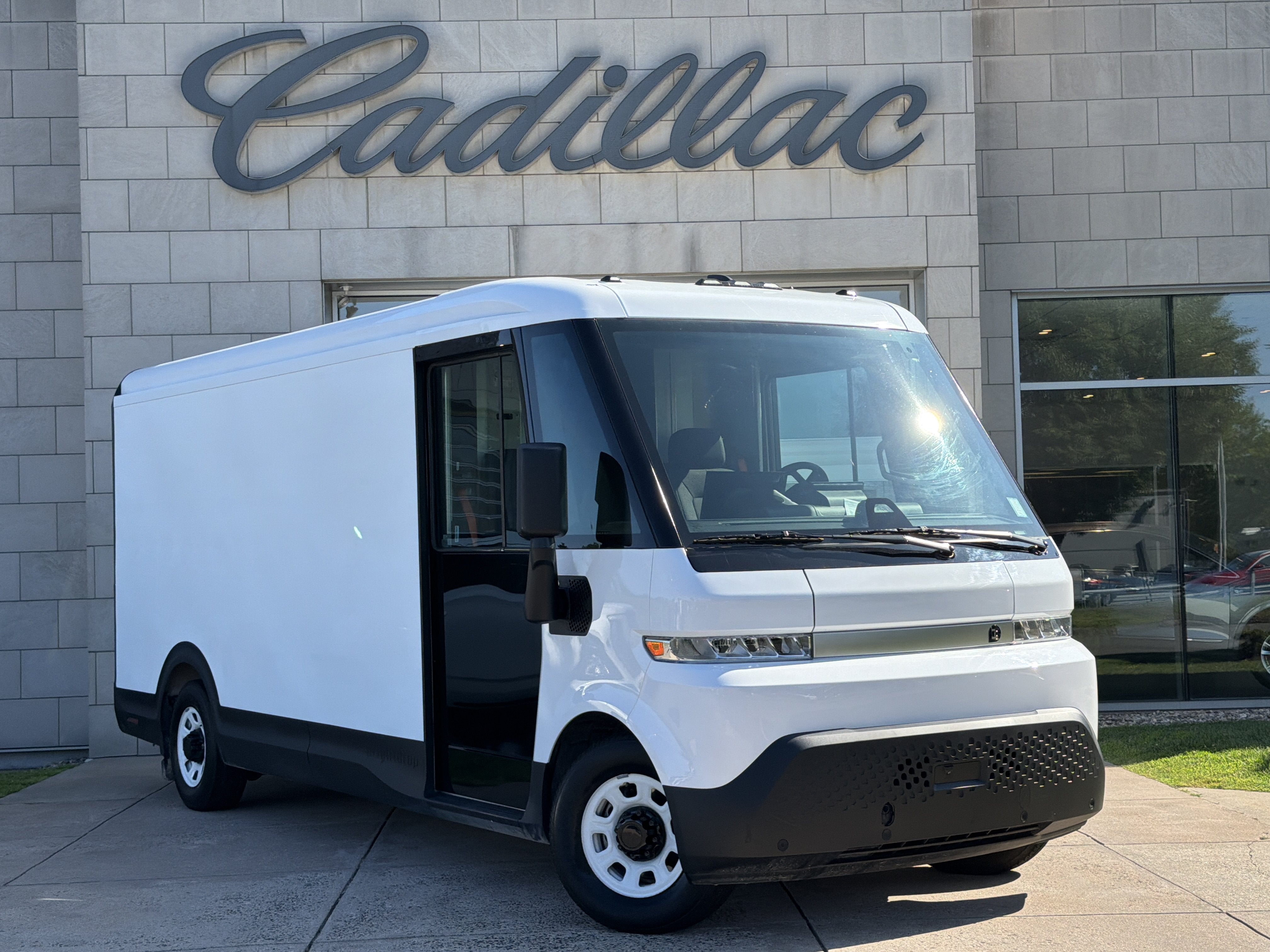 2024 BrightDrop Zevo 600 EJY