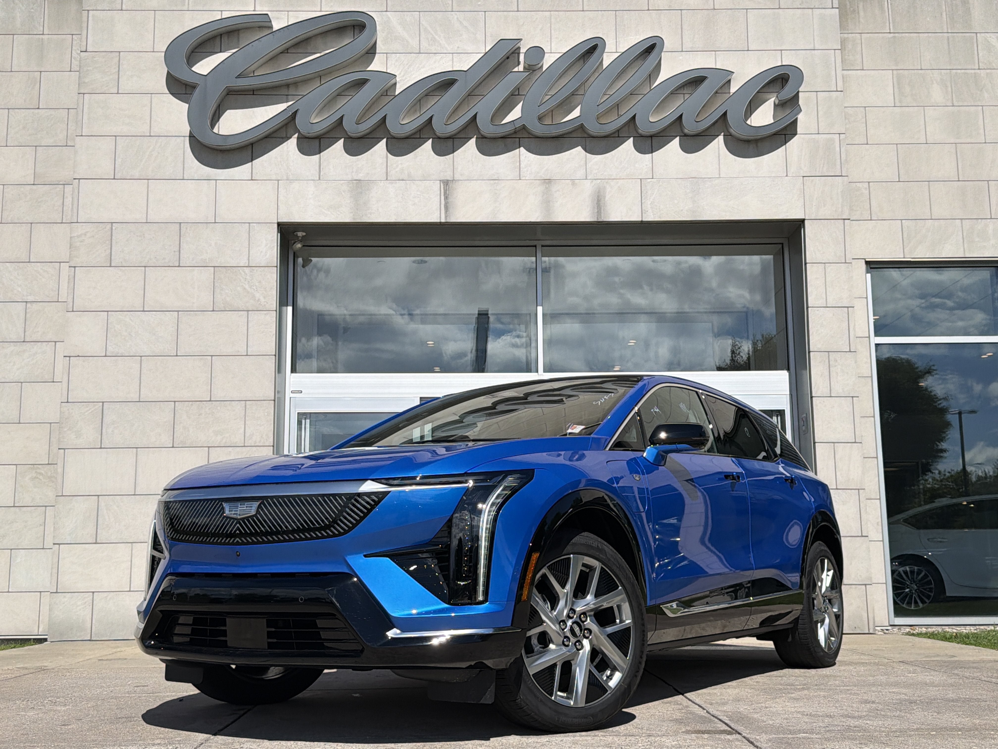 2027 Cadillac OPTIQ Luxury