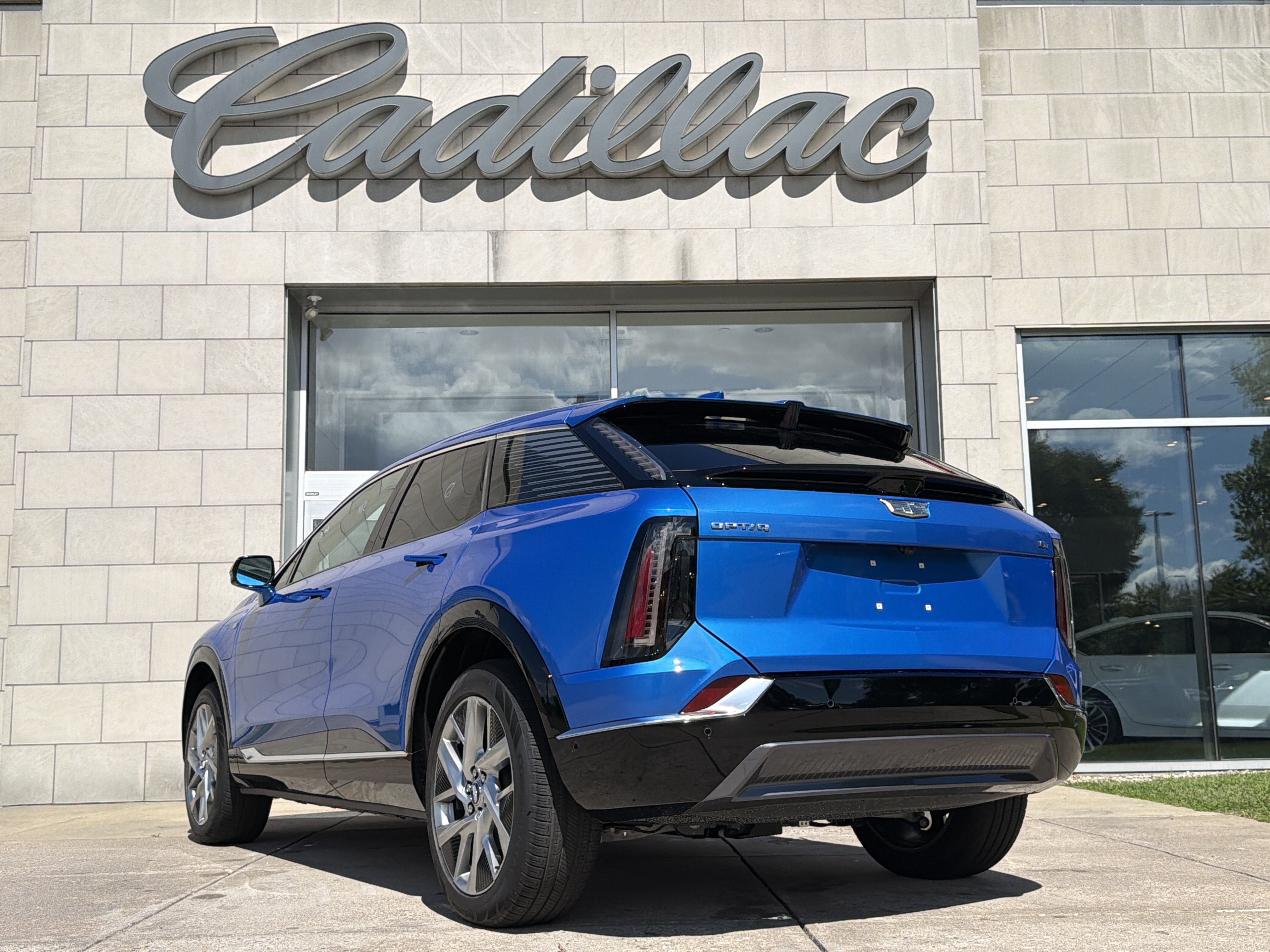 2027 Cadillac OPTIQ Luxury