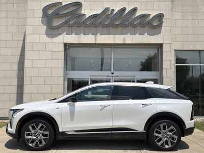 2025 Cadillac OPTIQ Luxury 1