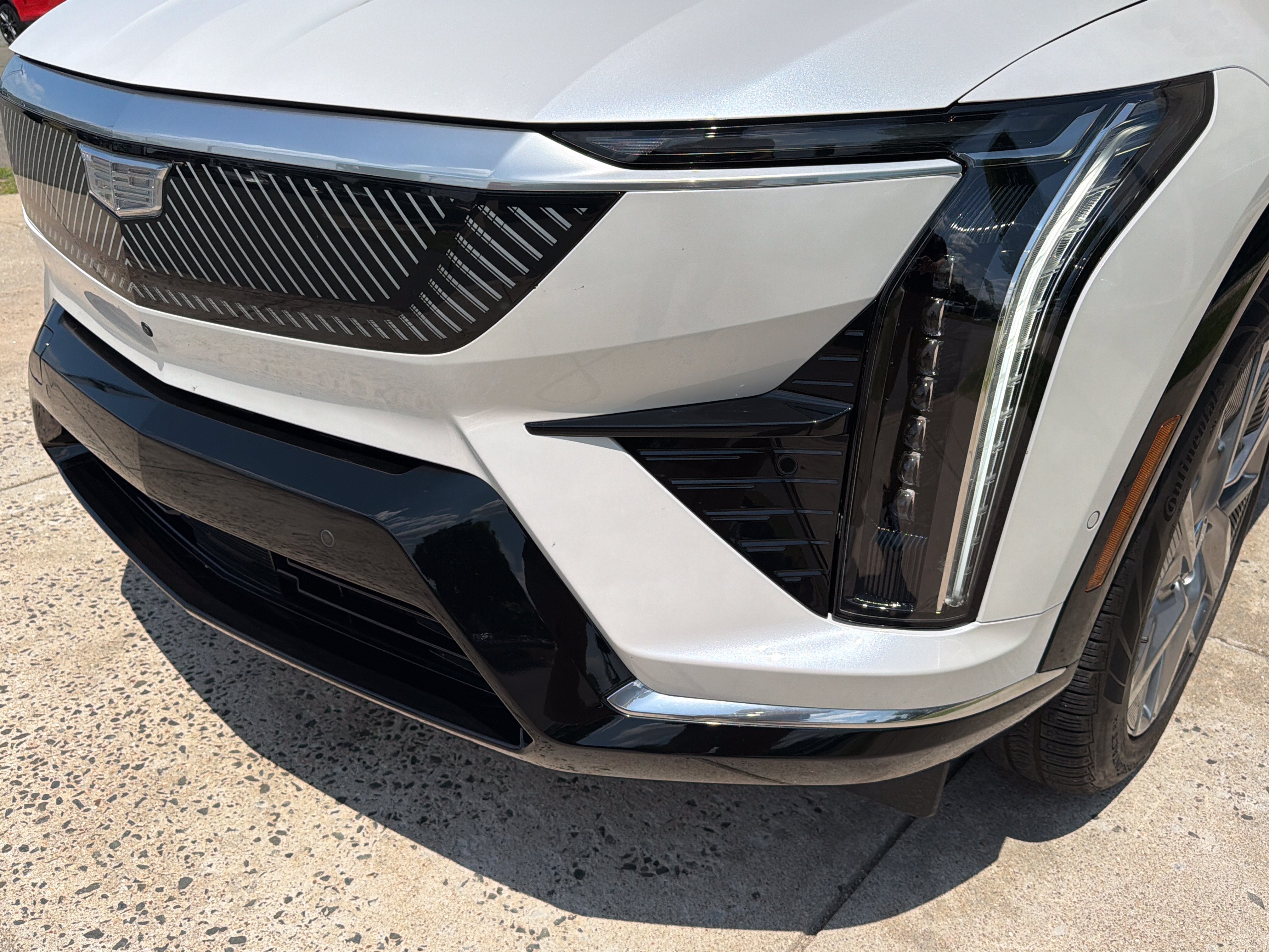 2025 Cadillac OPTIQ Luxury 1