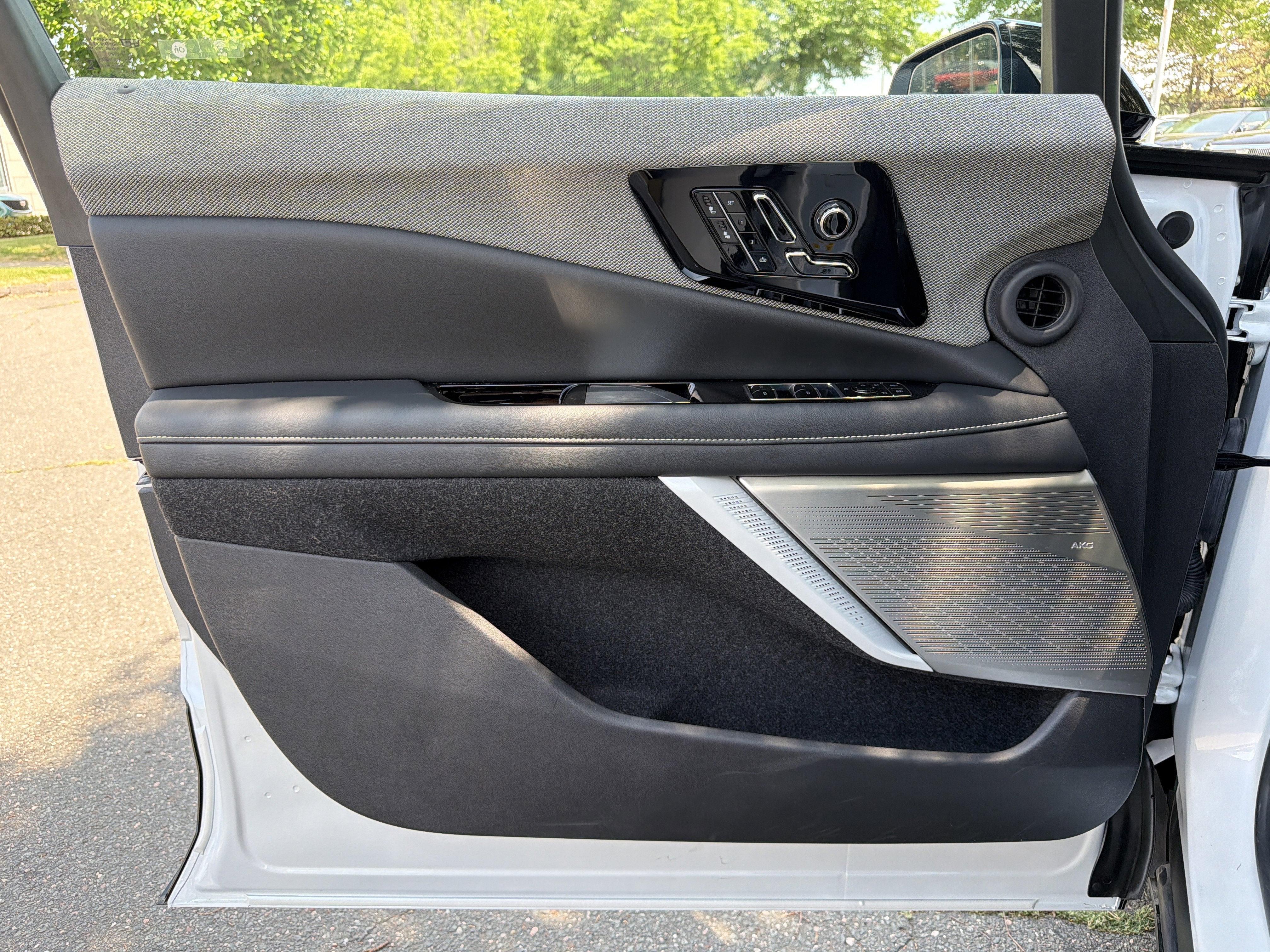 2025 Cadillac OPTIQ Luxury 1