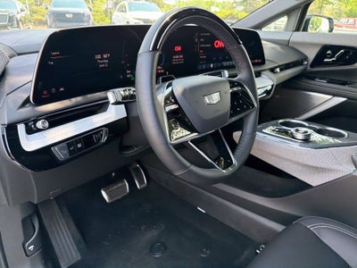 2025 Cadillac OPTIQ Luxury 1