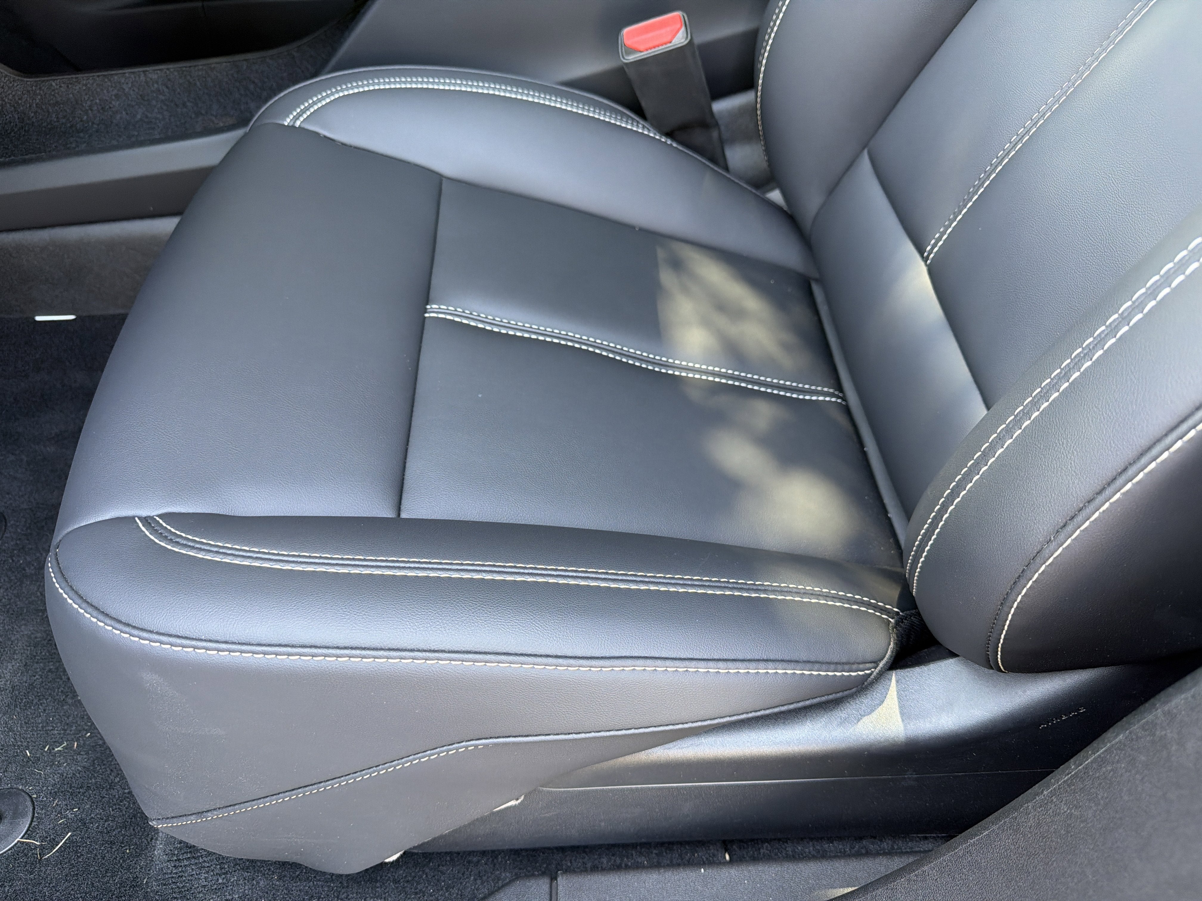 2025 Cadillac OPTIQ Luxury 1