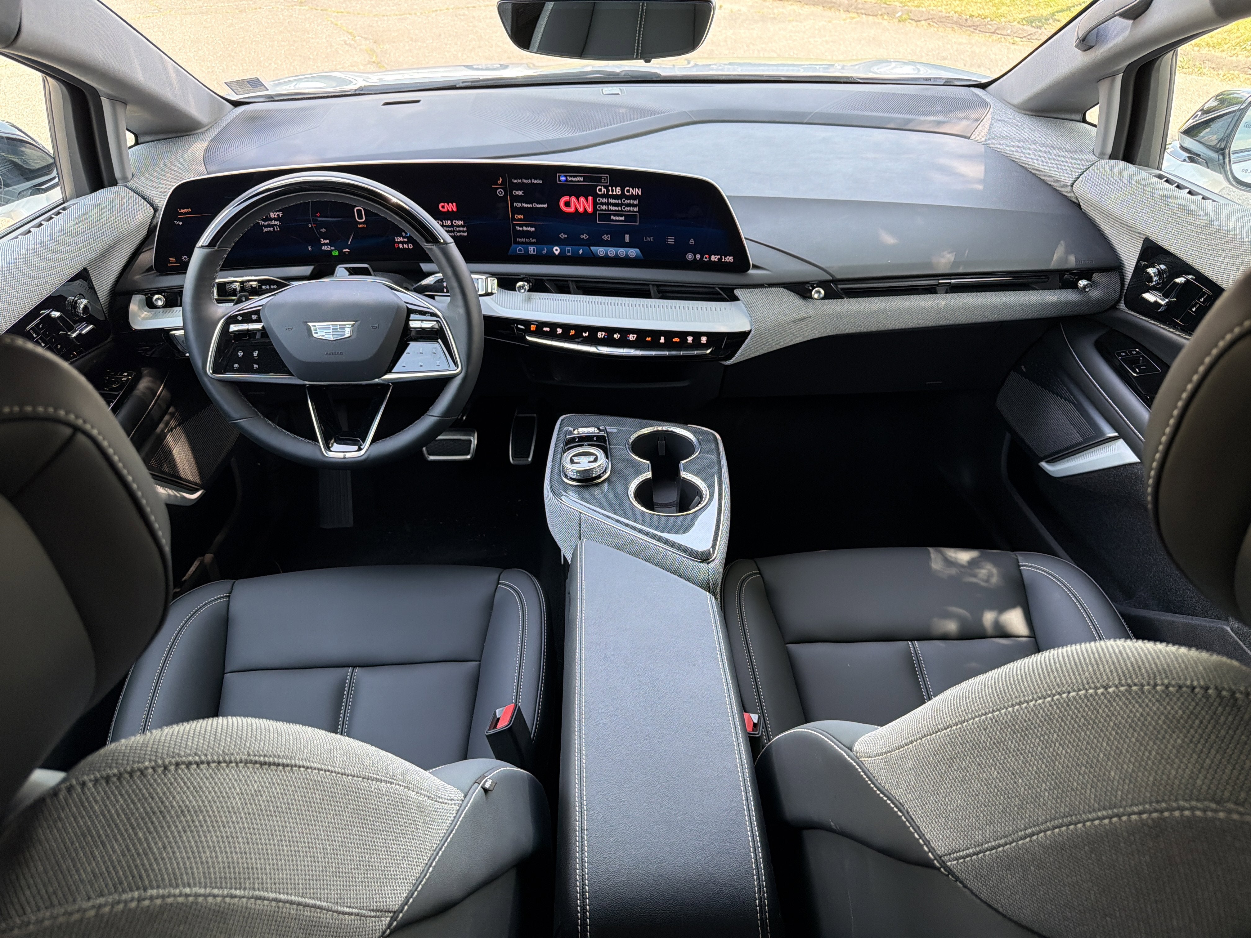 2025 Cadillac OPTIQ Luxury 1