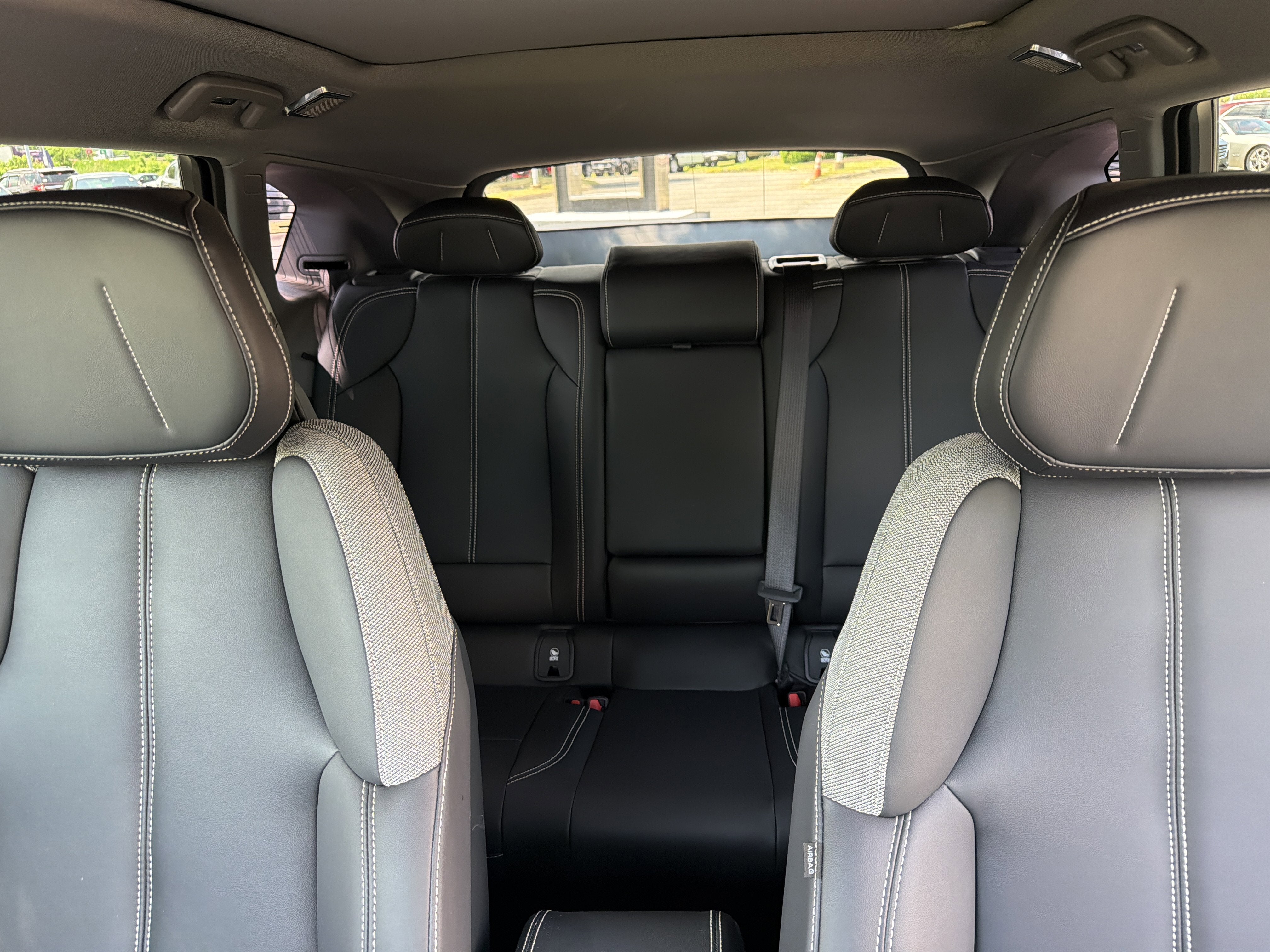 2025 Cadillac OPTIQ Luxury 1