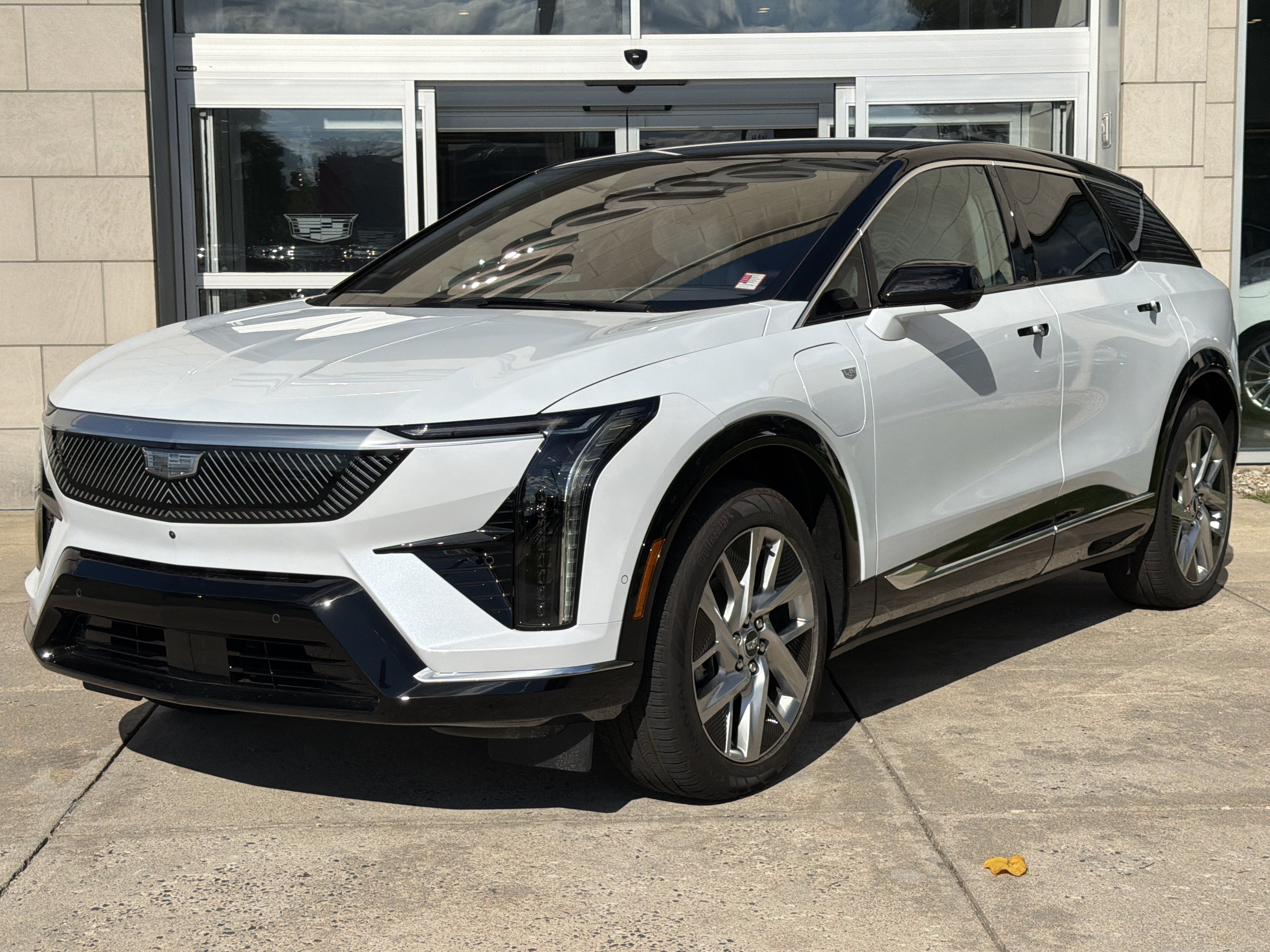 2027 Cadillac OPTIQ Premium Luxury