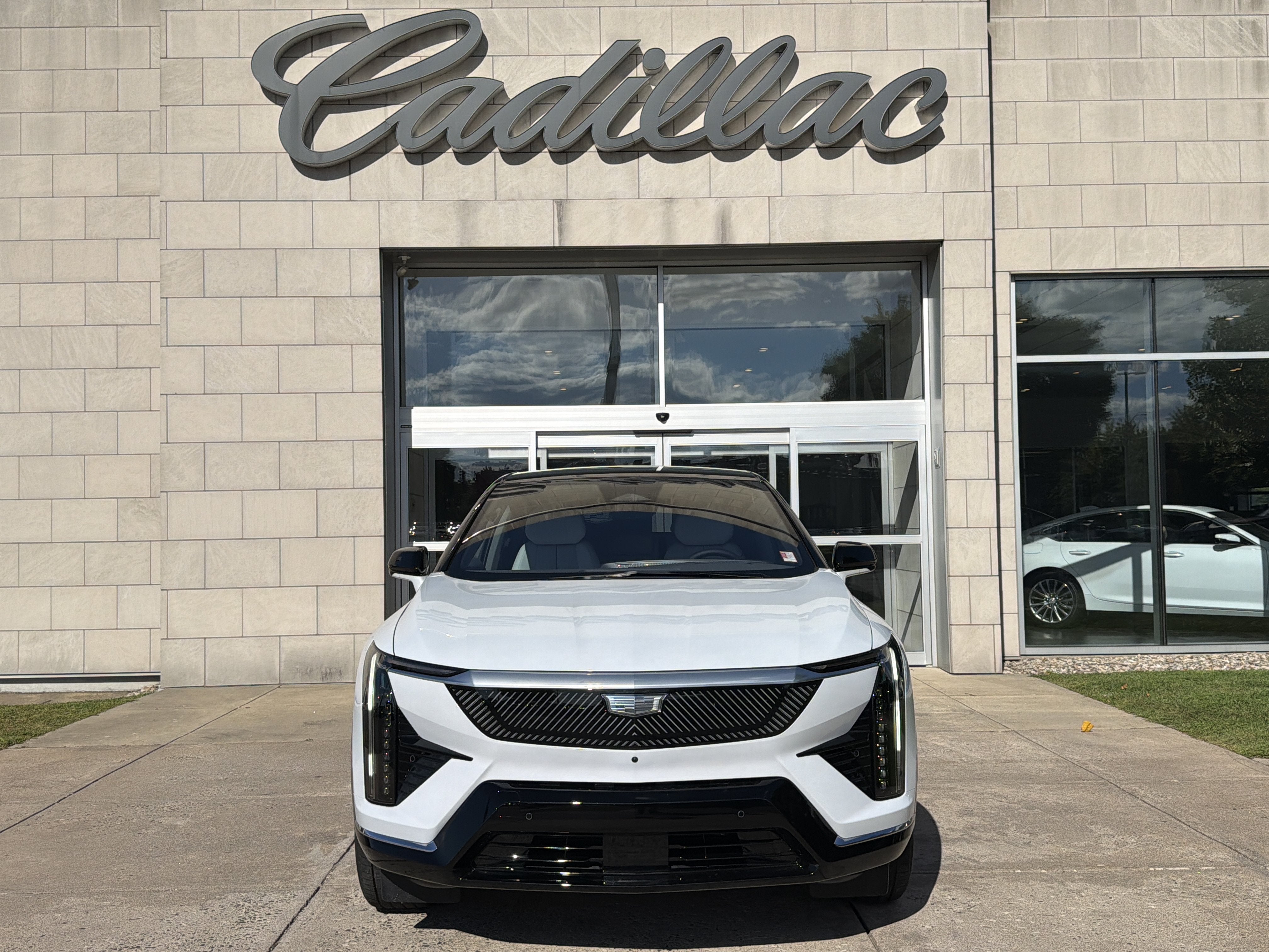 2027 Cadillac OPTIQ Premium Luxury