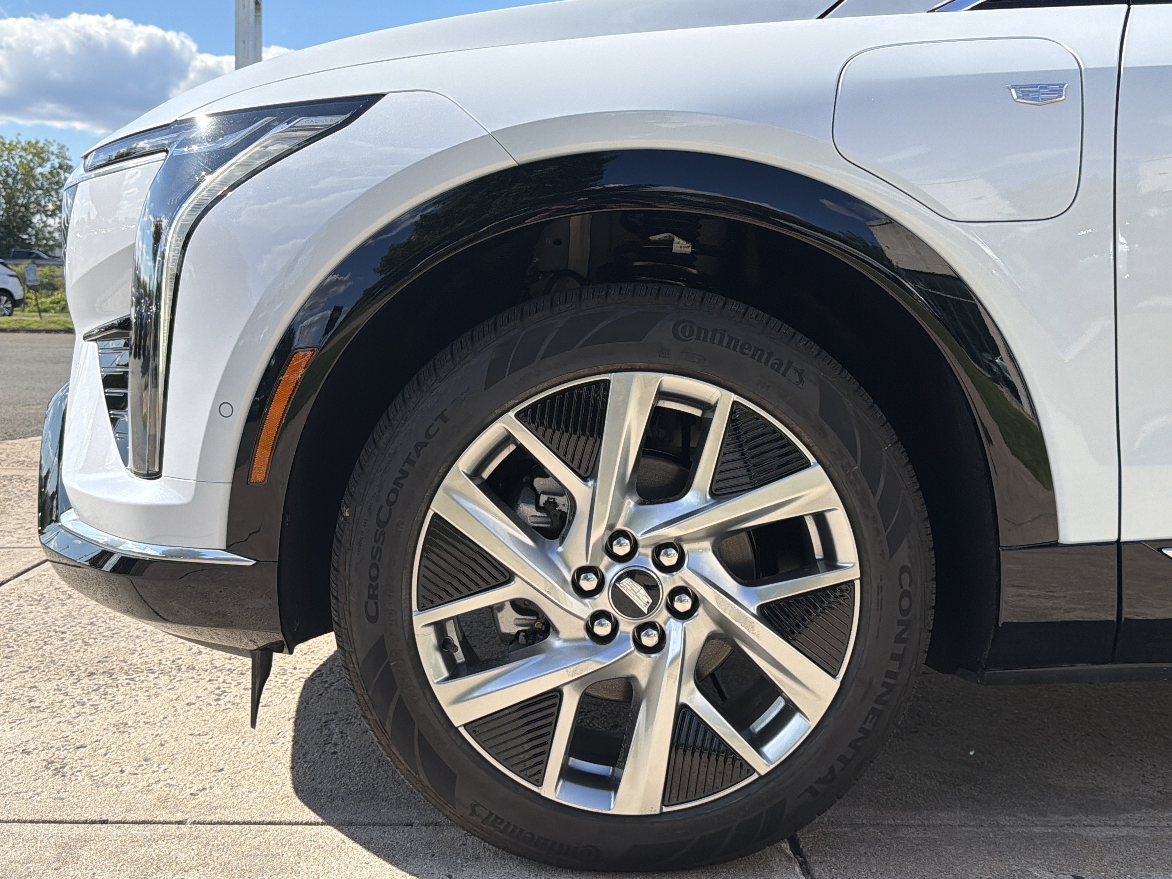2027 Cadillac OPTIQ Premium Luxury