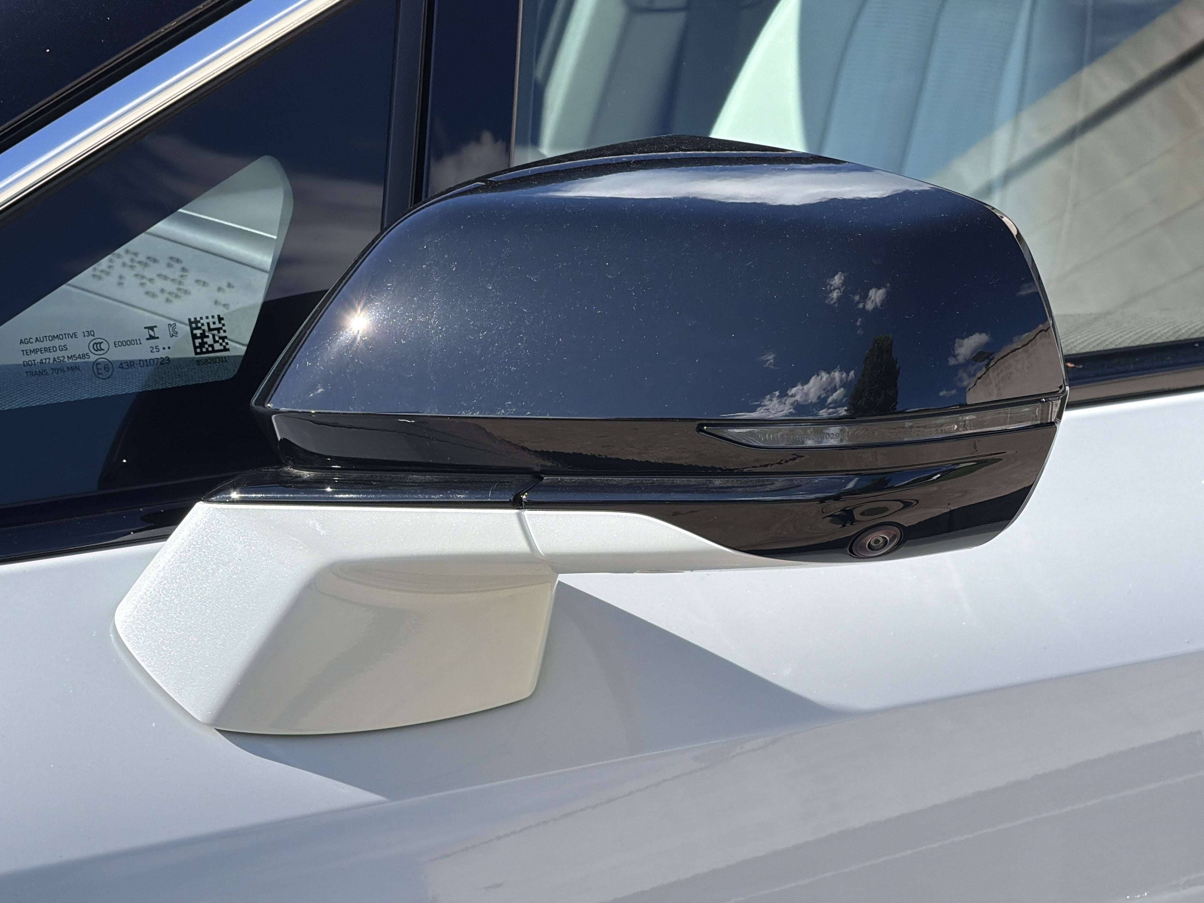 2027 Cadillac OPTIQ Premium Luxury