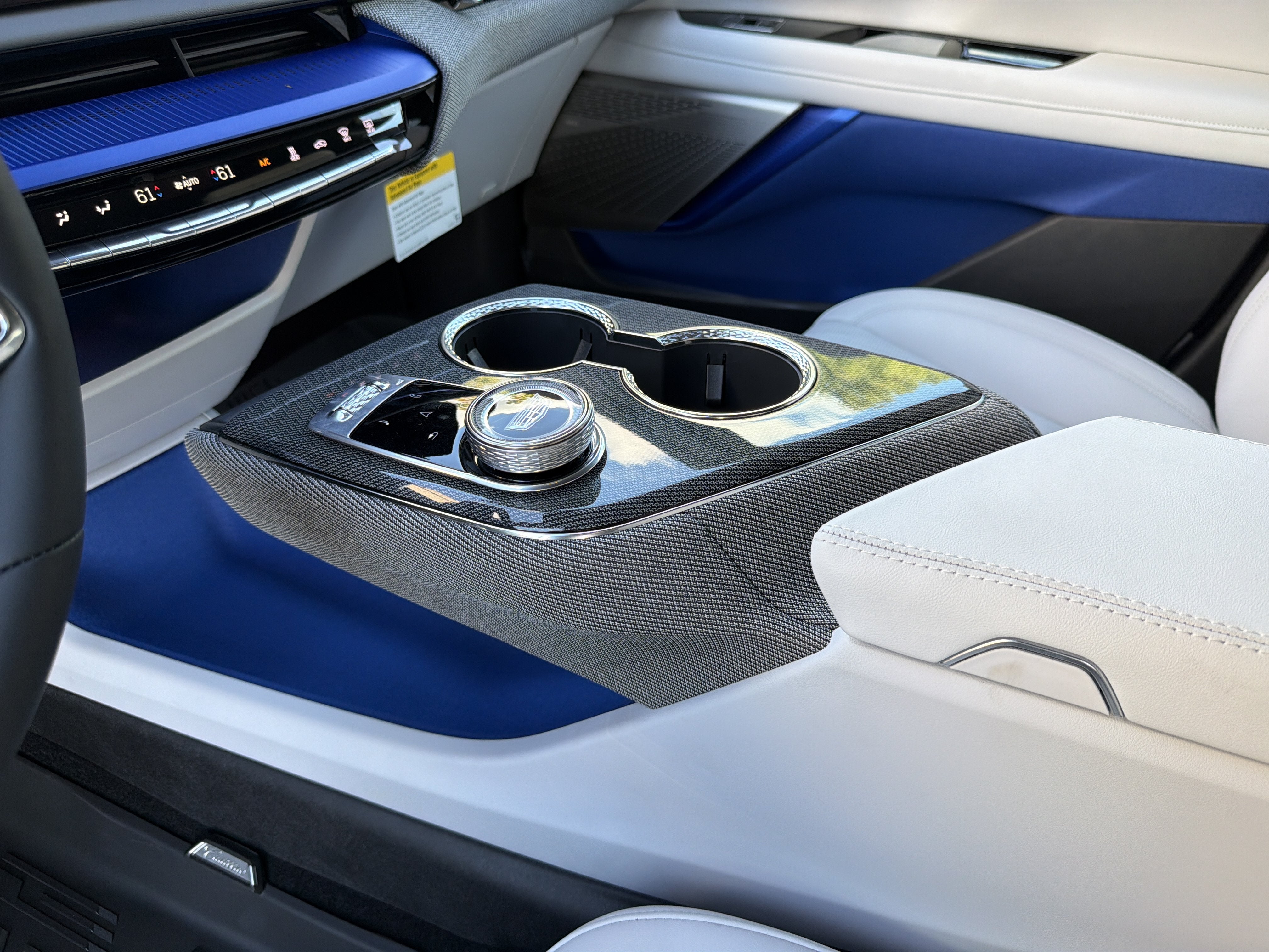 2027 Cadillac OPTIQ Premium Luxury