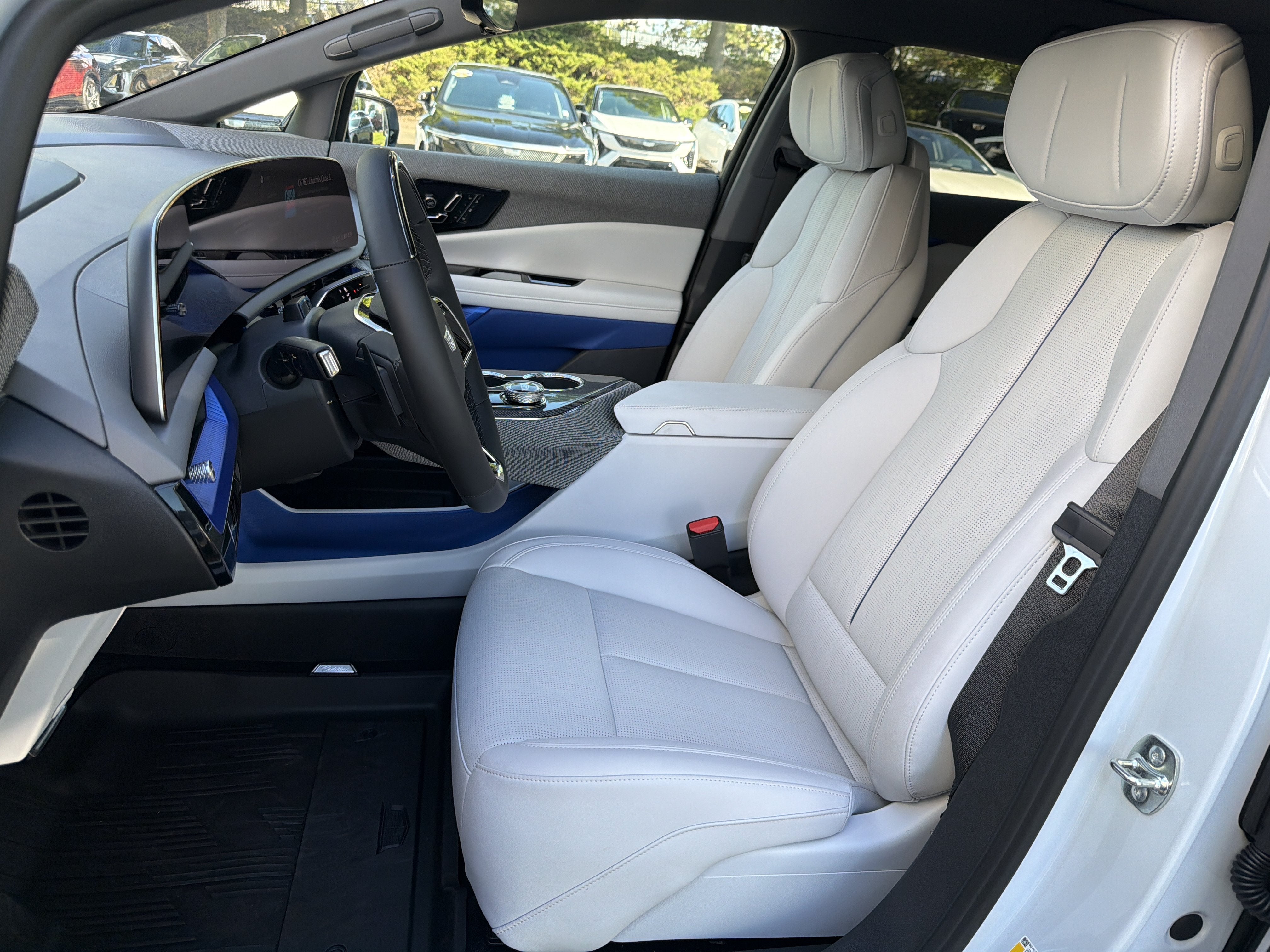 2027 Cadillac OPTIQ Premium Luxury