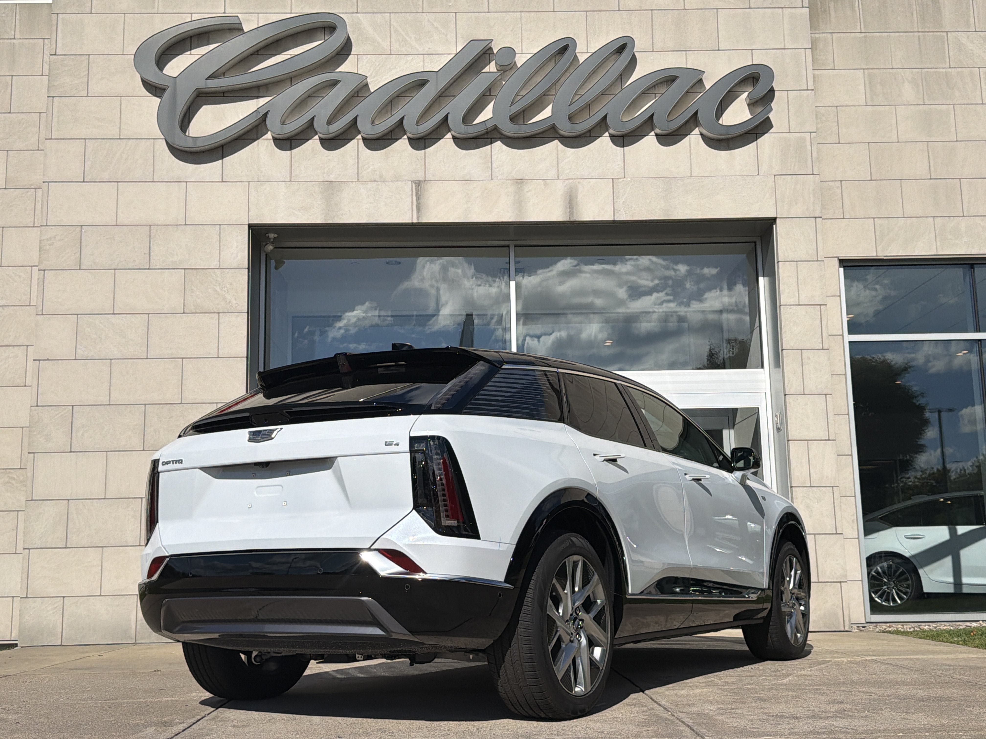 2027 Cadillac OPTIQ Premium Luxury