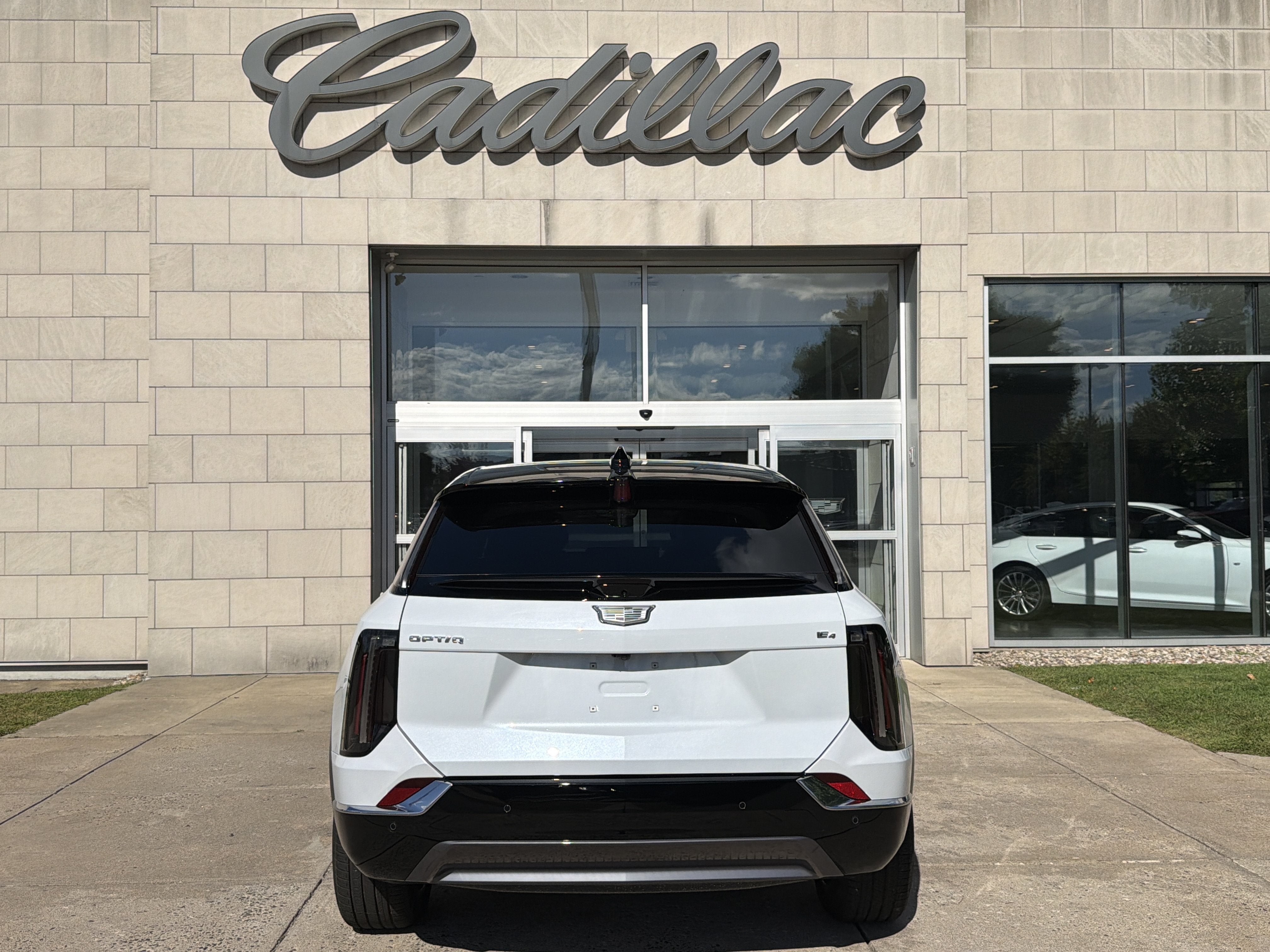 2027 Cadillac OPTIQ Premium Luxury