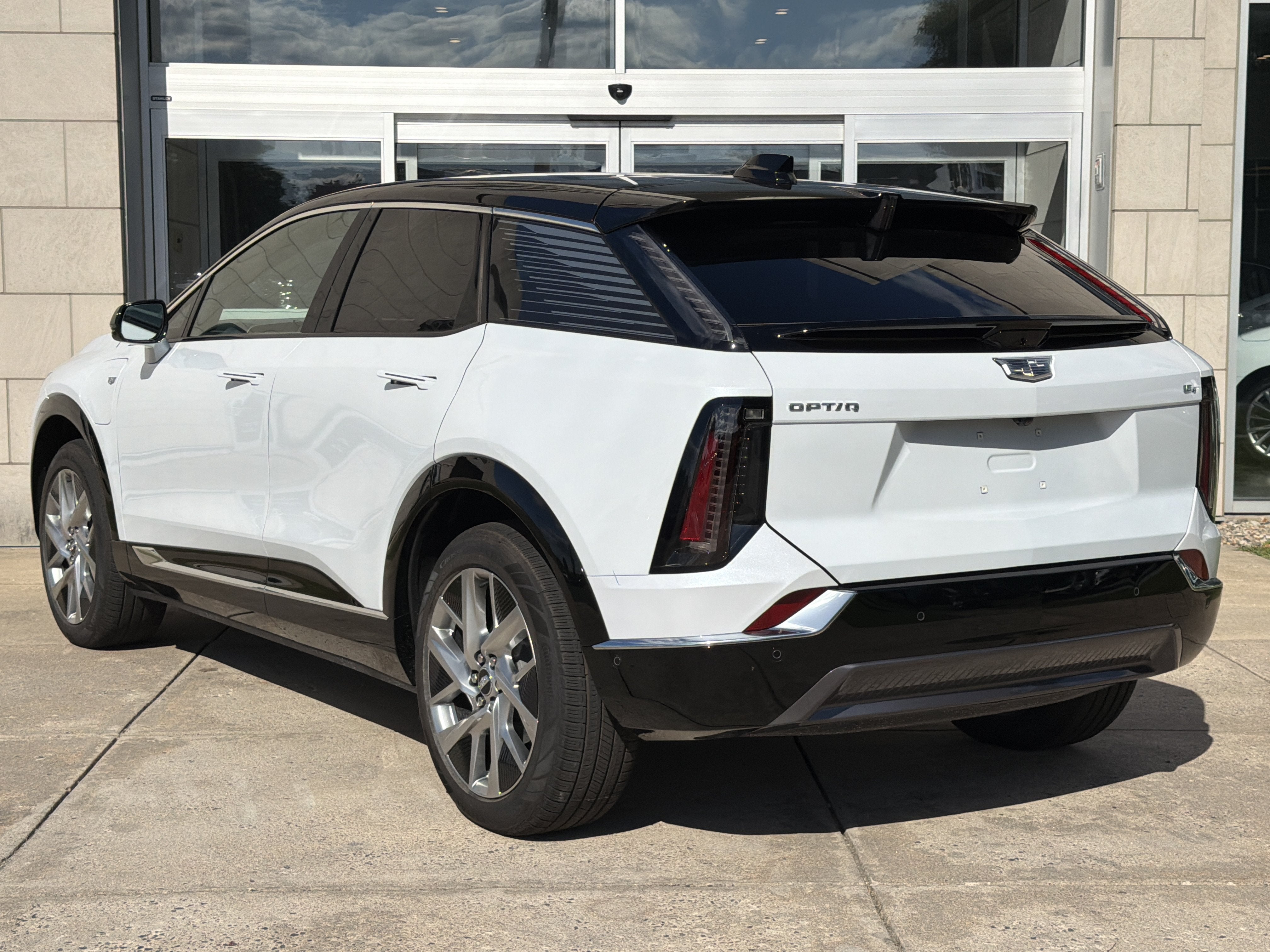 2027 Cadillac OPTIQ Premium Luxury
