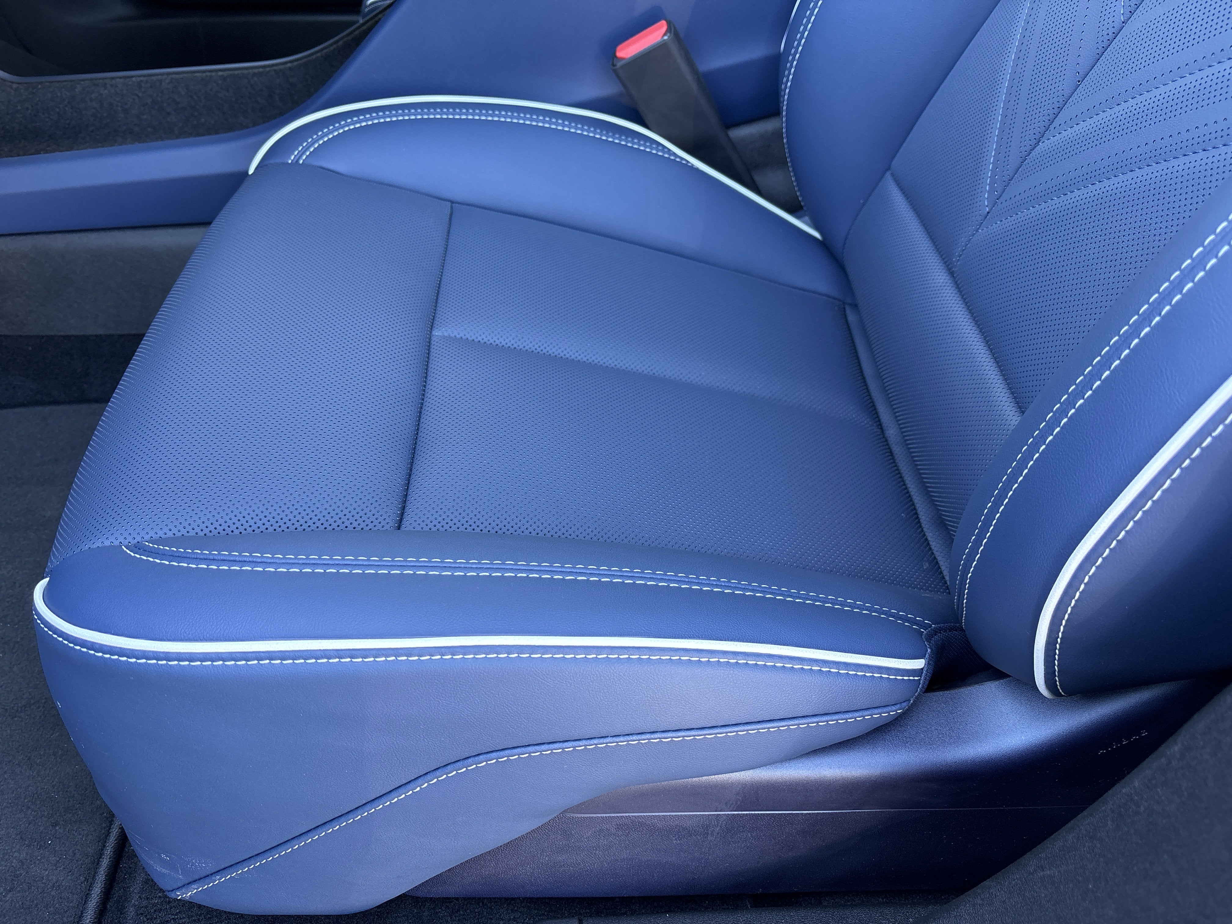 2026 Cadillac OPTIQ Premium Luxury