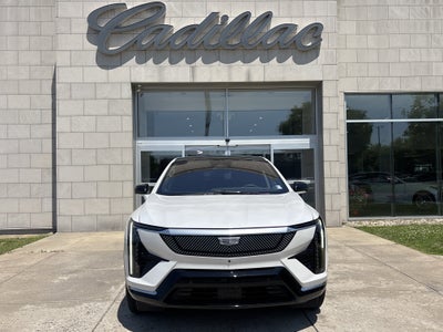 2025 Cadillac OPTIQ Luxury 2
