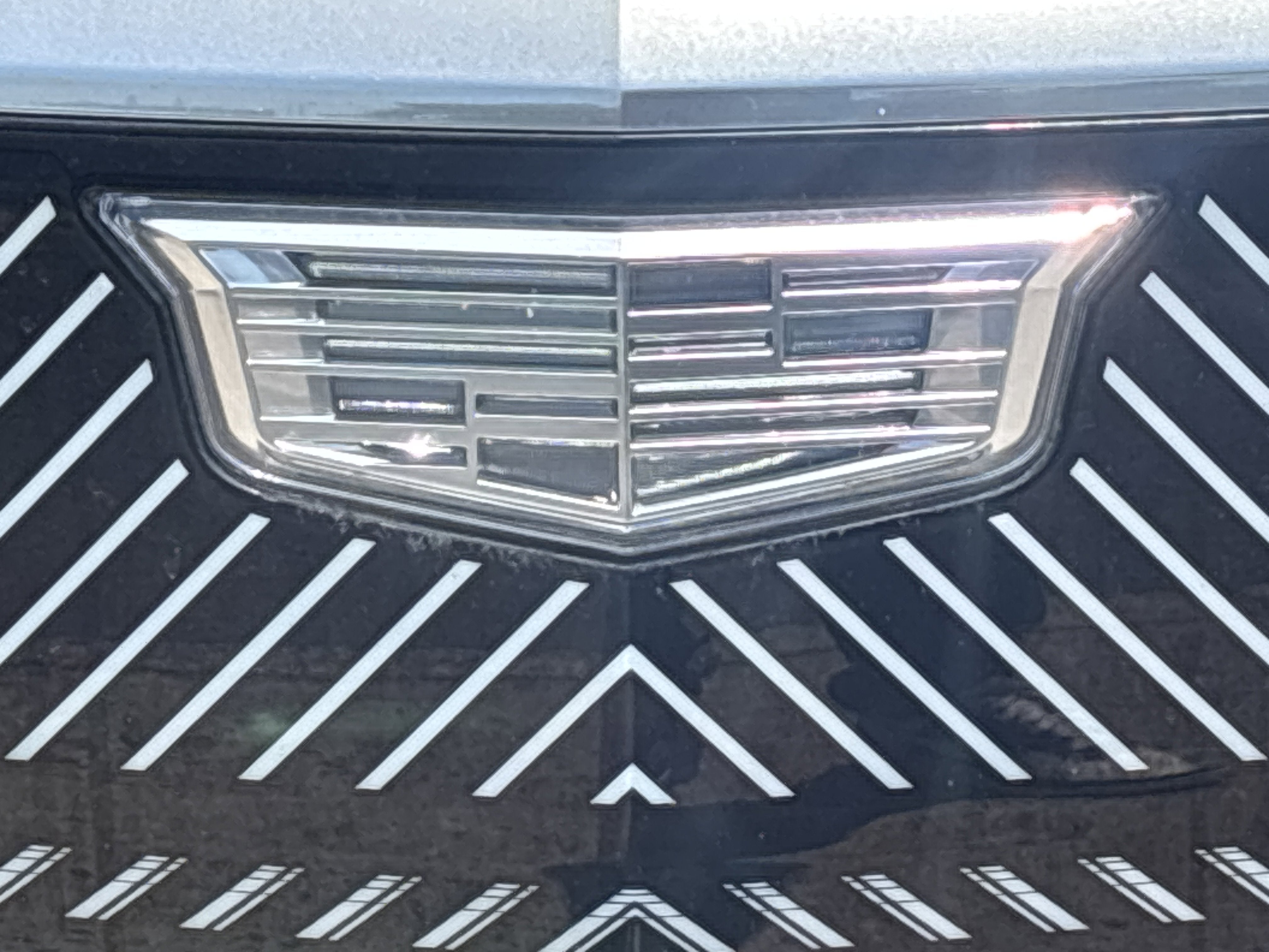2025 Cadillac OPTIQ Luxury 2