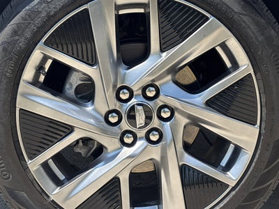 2025 Cadillac OPTIQ Luxury 2