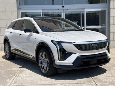 2025 Cadillac OPTIQ Luxury 2