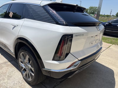 2025 Cadillac OPTIQ Luxury 2