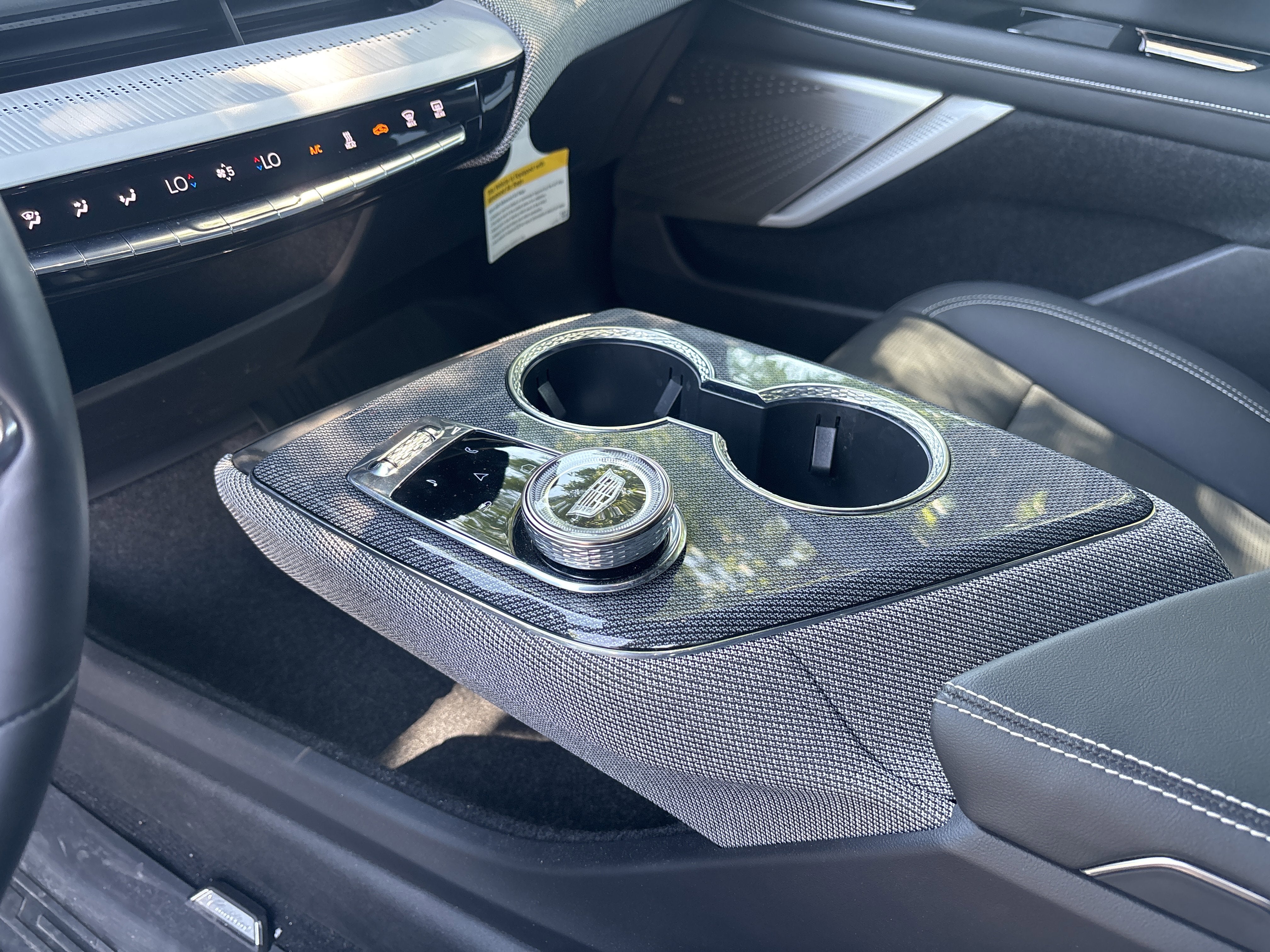 2025 Cadillac OPTIQ Luxury 2