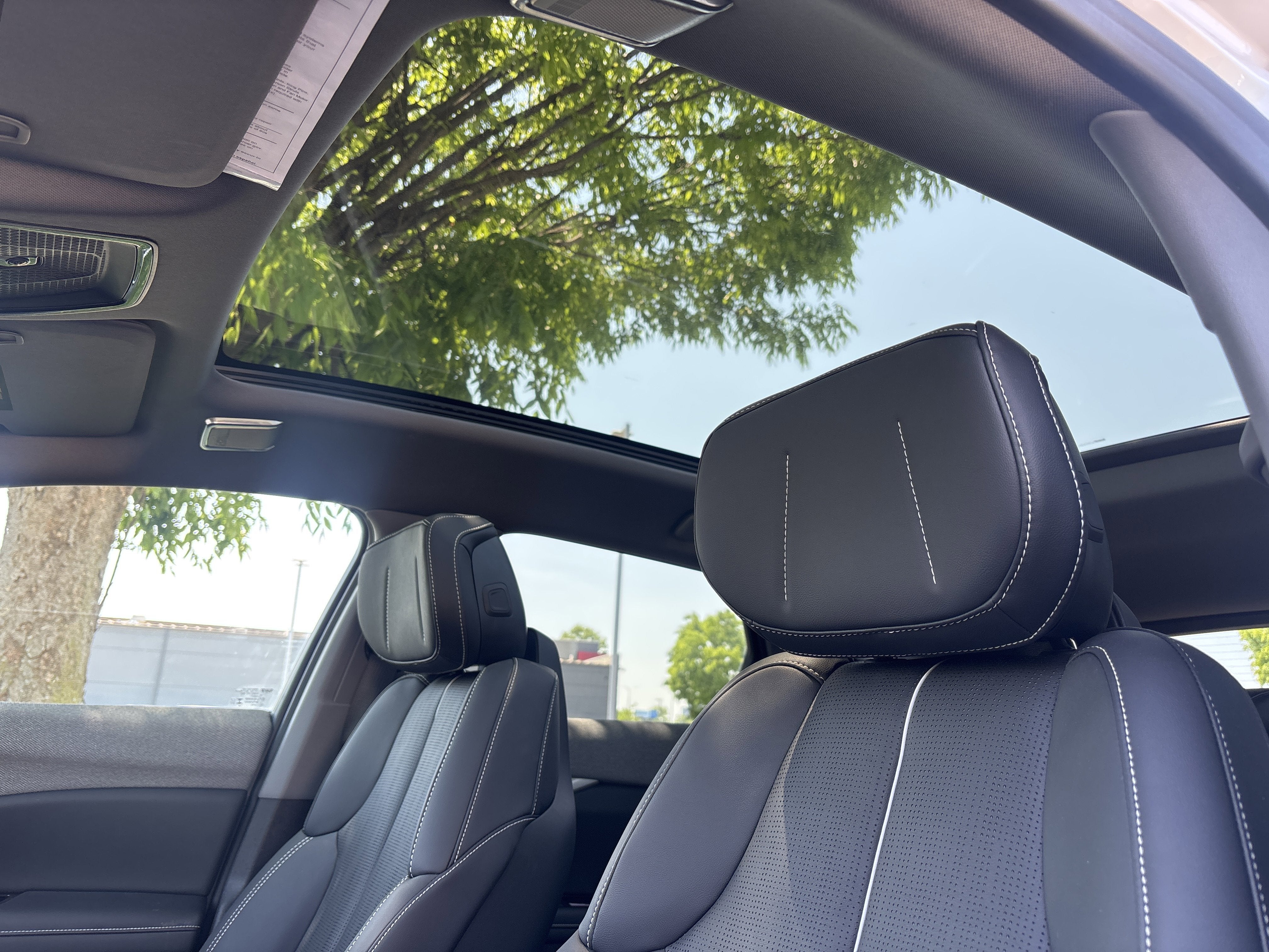 2025 Cadillac OPTIQ Luxury 2