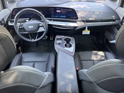 2025 Cadillac OPTIQ Luxury 2