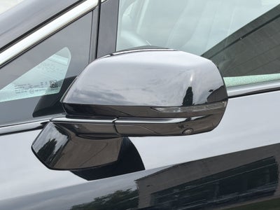 2025 Cadillac OPTIQ Luxury 2