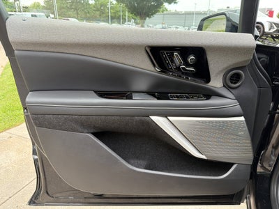 2025 Cadillac OPTIQ Luxury 2