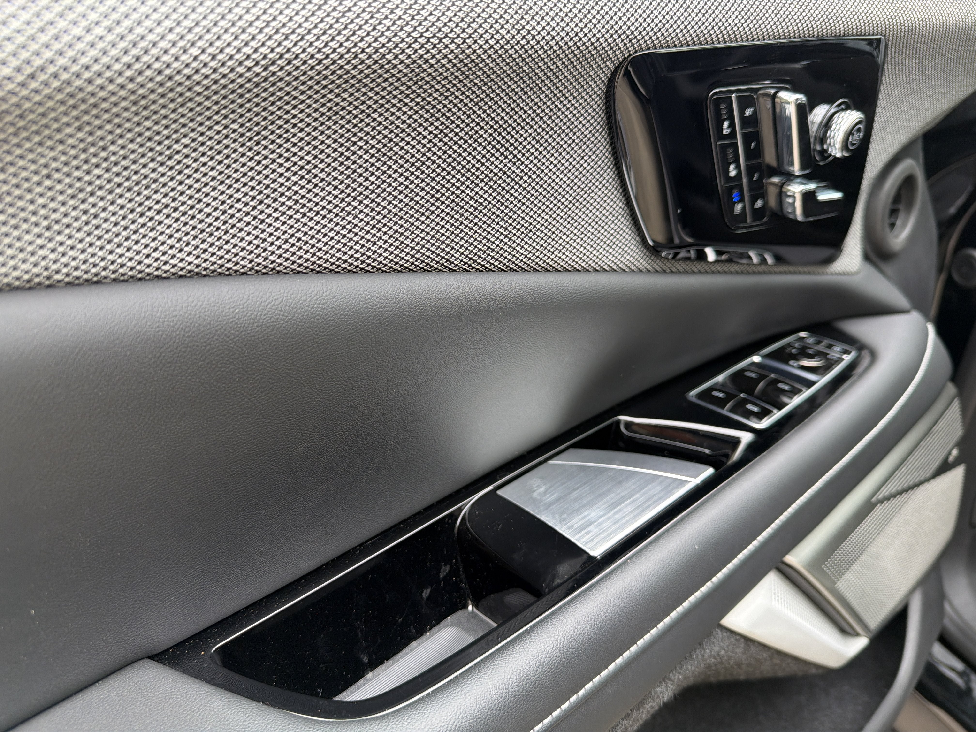 2025 Cadillac OPTIQ Luxury 2