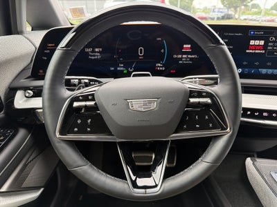 2025 Cadillac OPTIQ Luxury 2