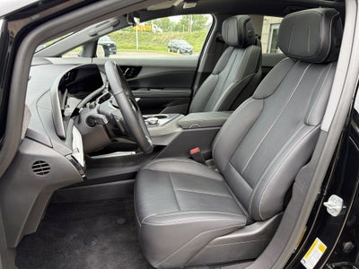 2025 Cadillac OPTIQ Luxury 2