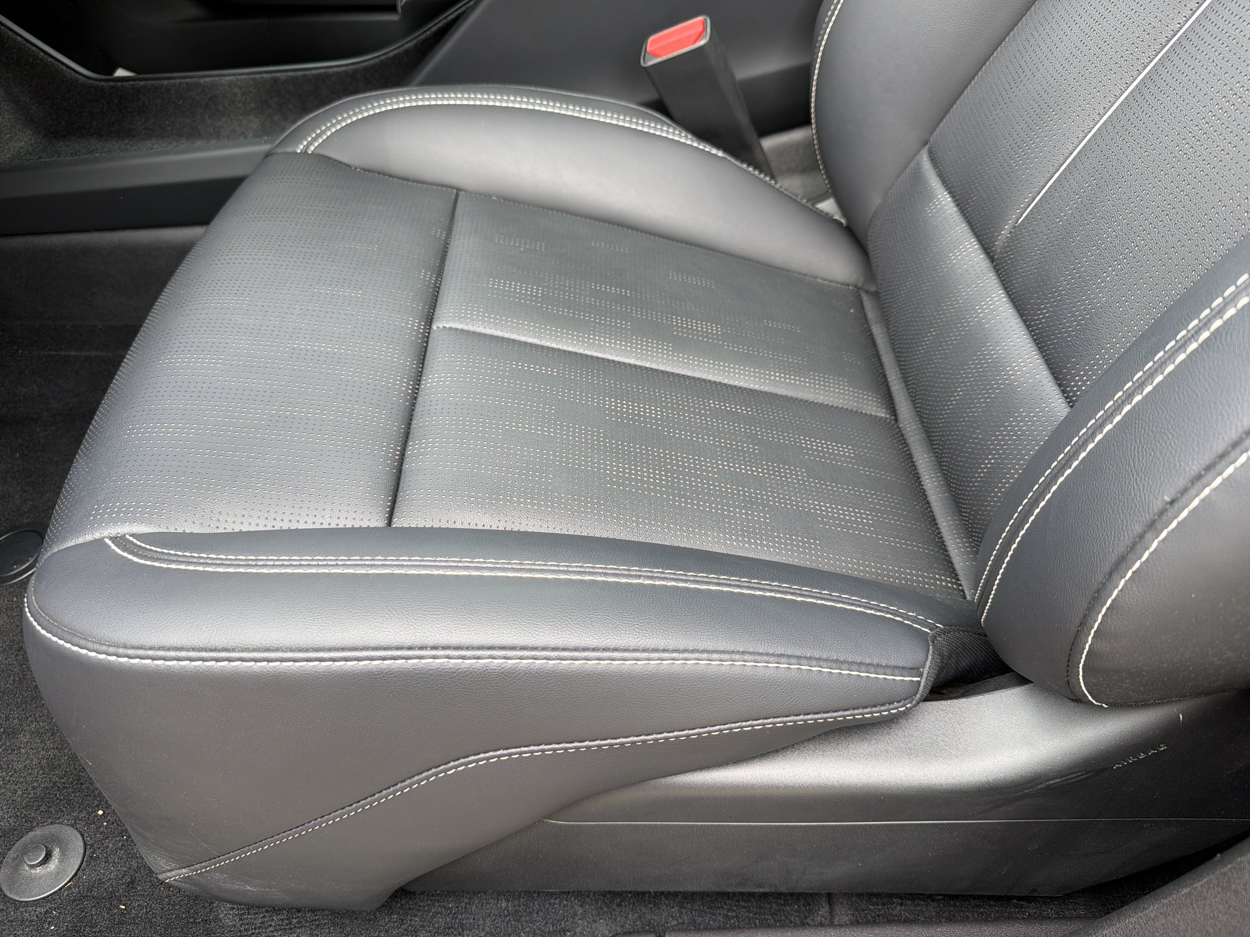 2025 Cadillac OPTIQ Luxury 2