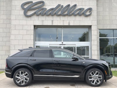 2025 Cadillac OPTIQ Luxury 2