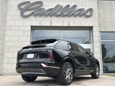 2025 Cadillac OPTIQ Luxury 2