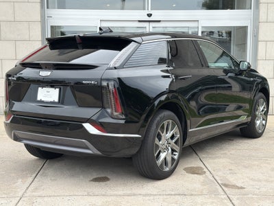 2025 Cadillac OPTIQ Luxury 2