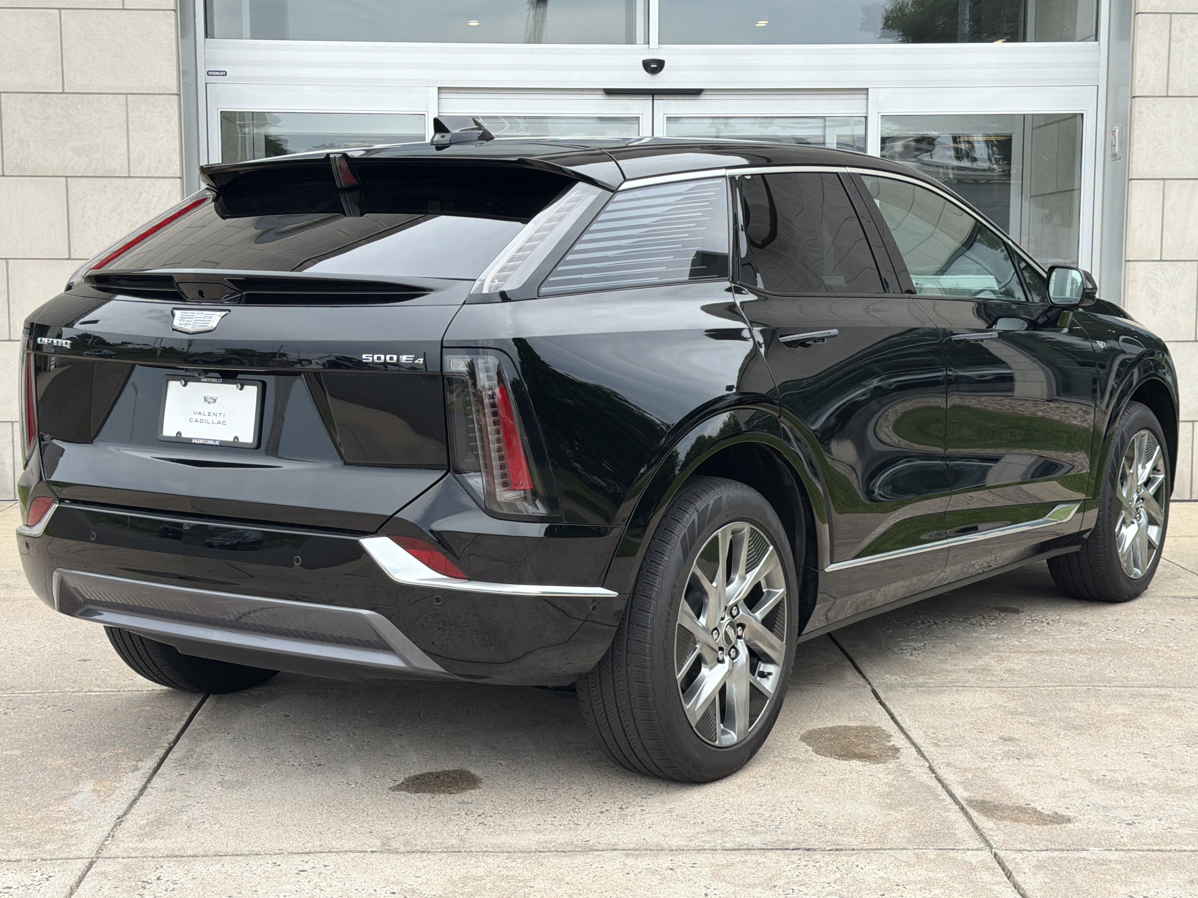 2025 Cadillac OPTIQ Luxury 2