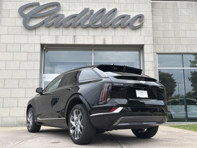 2025 Cadillac OPTIQ Luxury 2