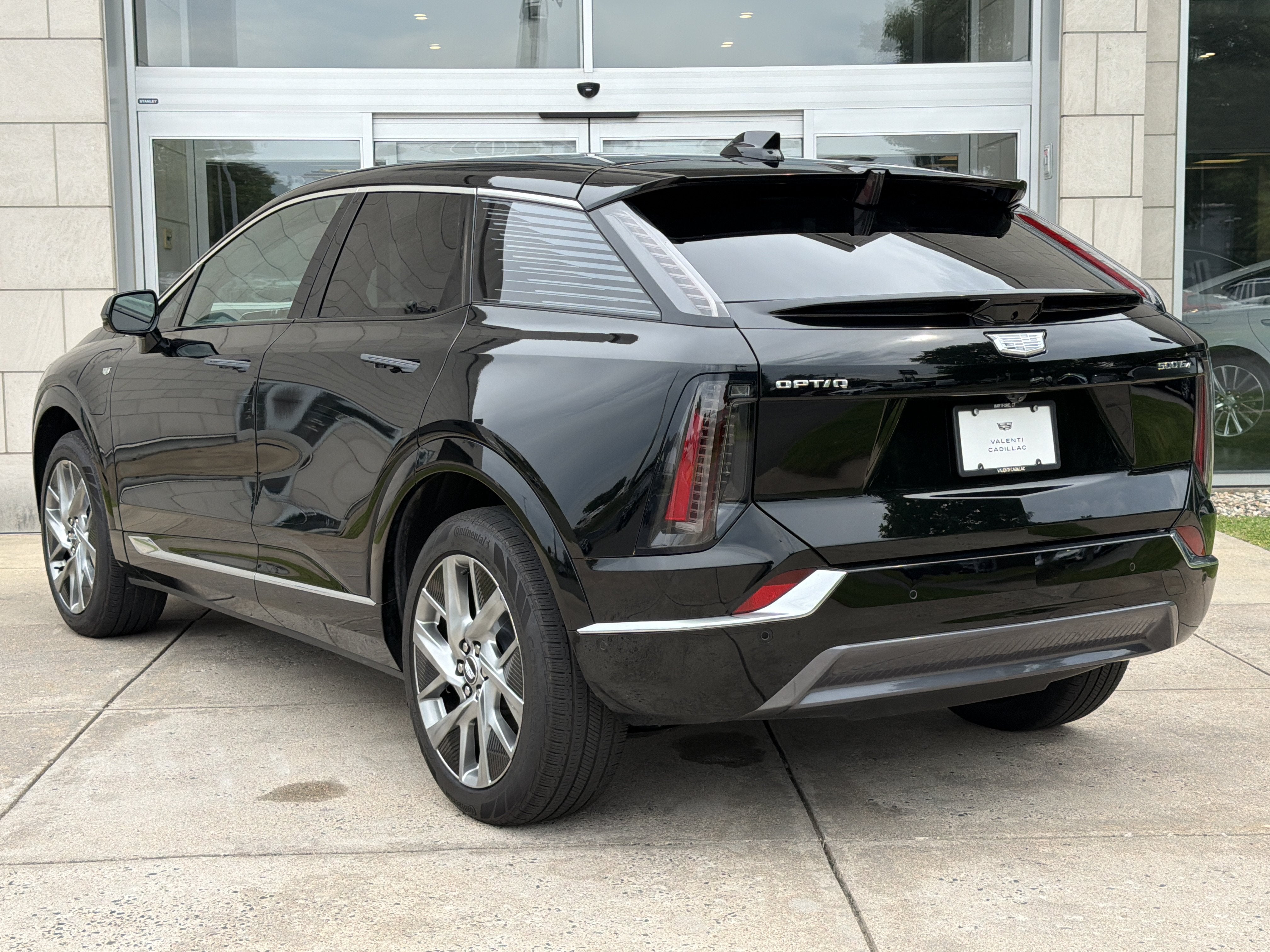 2025 Cadillac OPTIQ Luxury 2