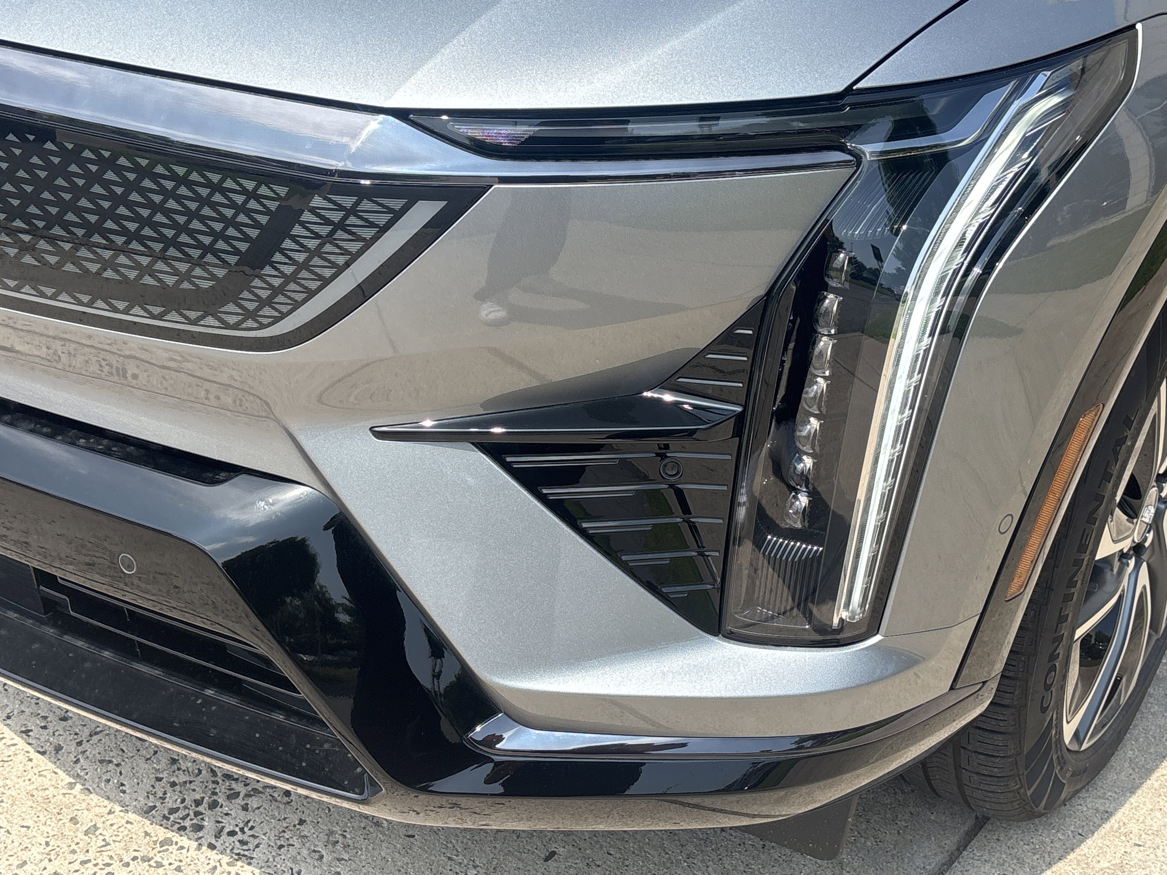 2025 Cadillac OPTIQ Sport 1