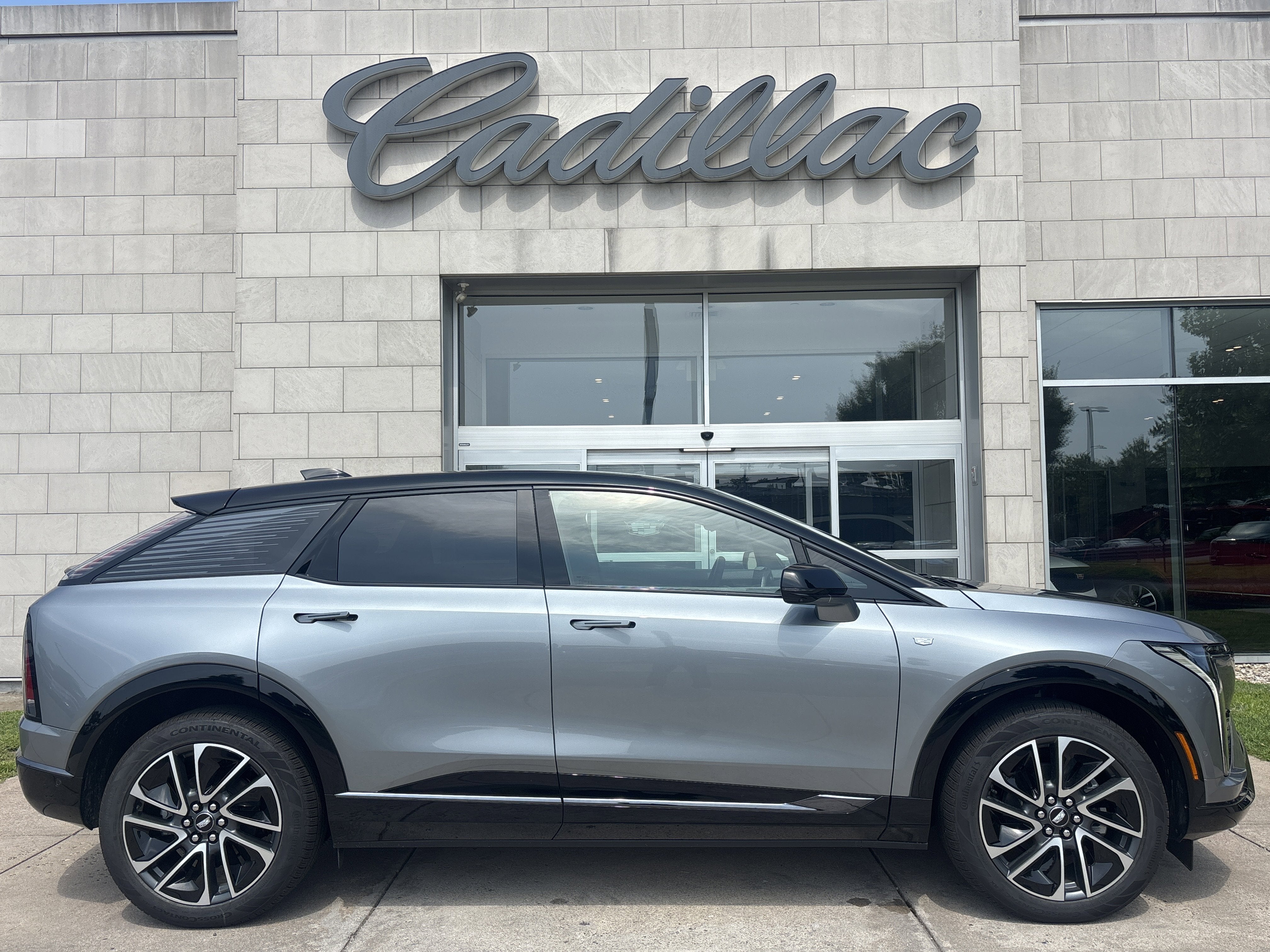 2025 Cadillac OPTIQ Sport 1