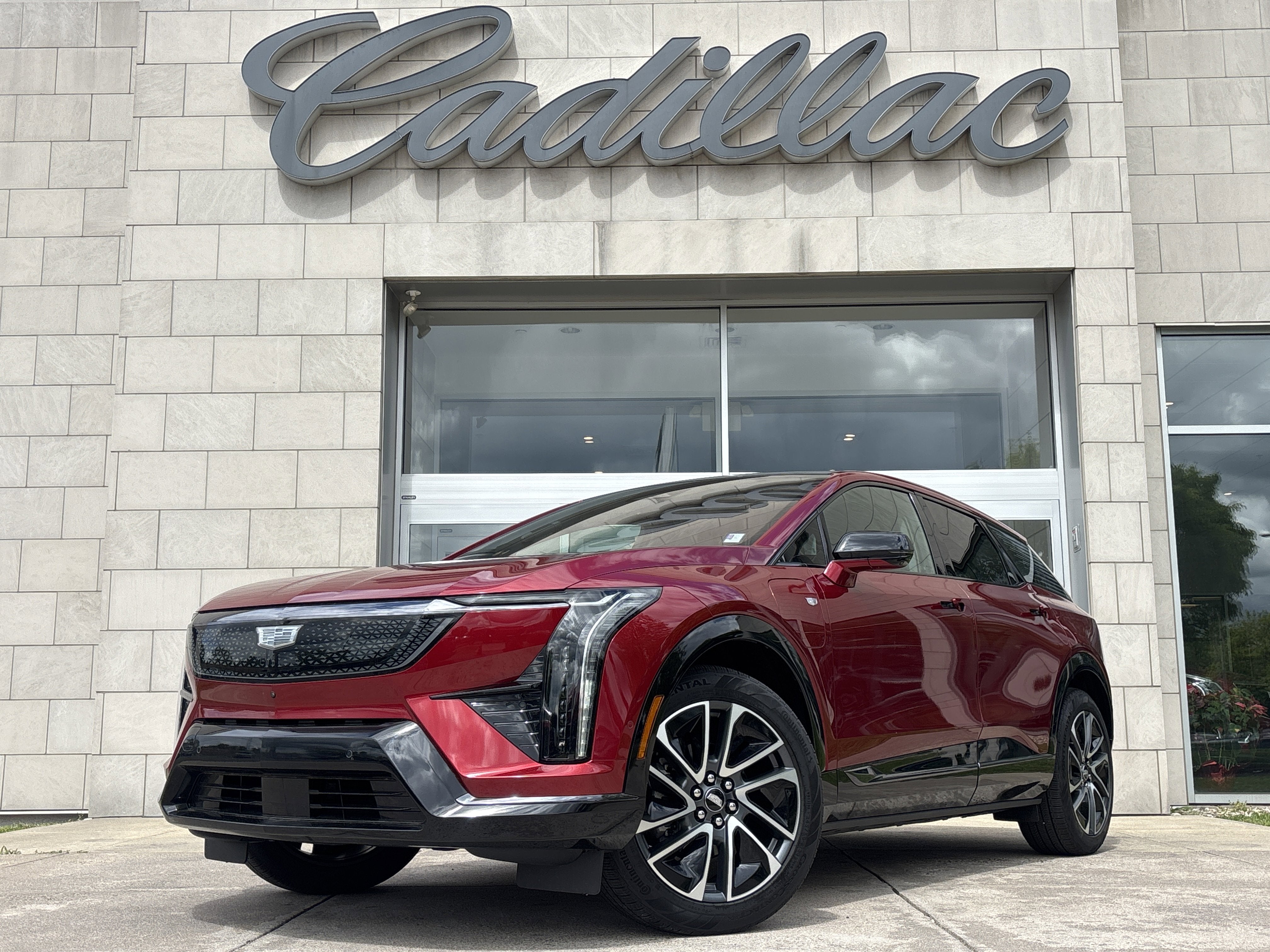 2025 Cadillac OPTIQ Sport 2