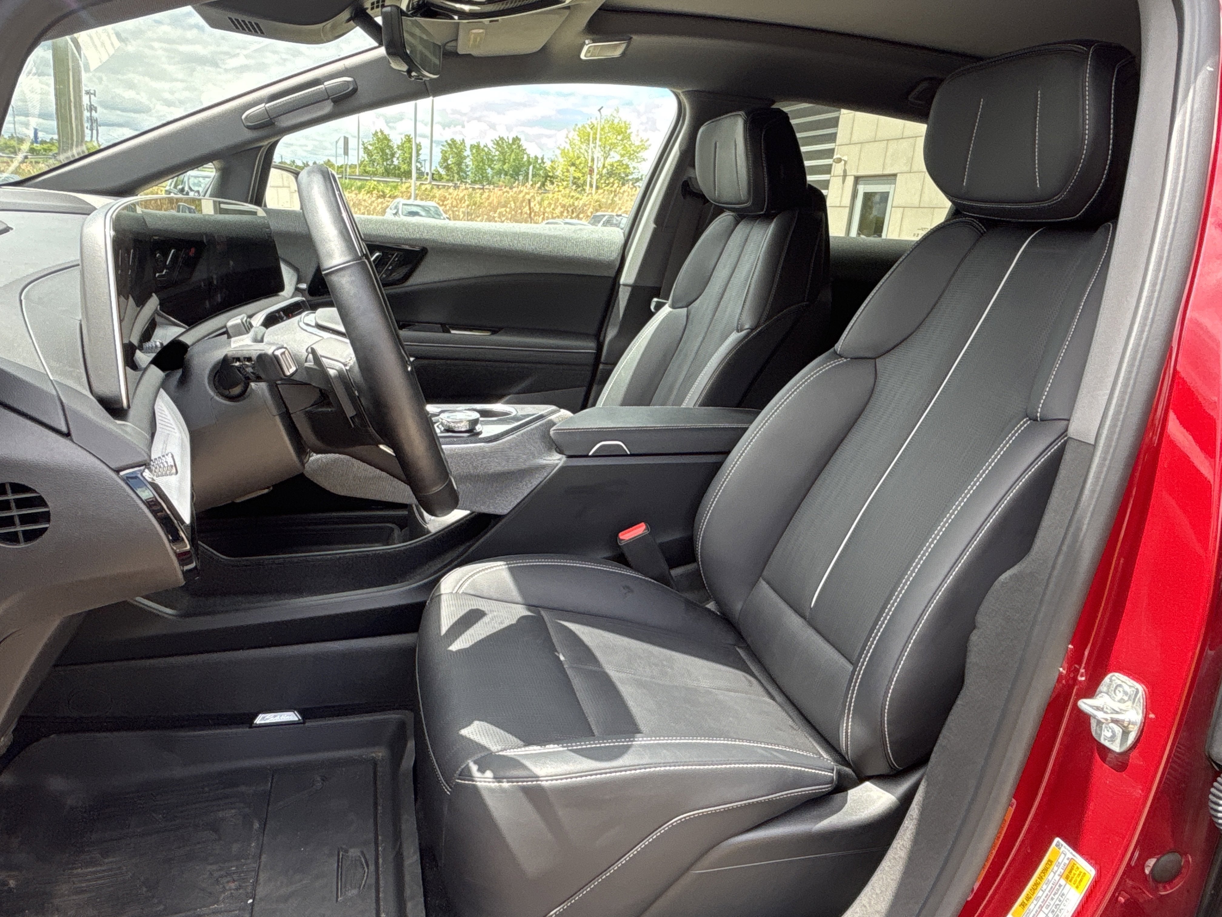 2025 Cadillac OPTIQ Sport 2