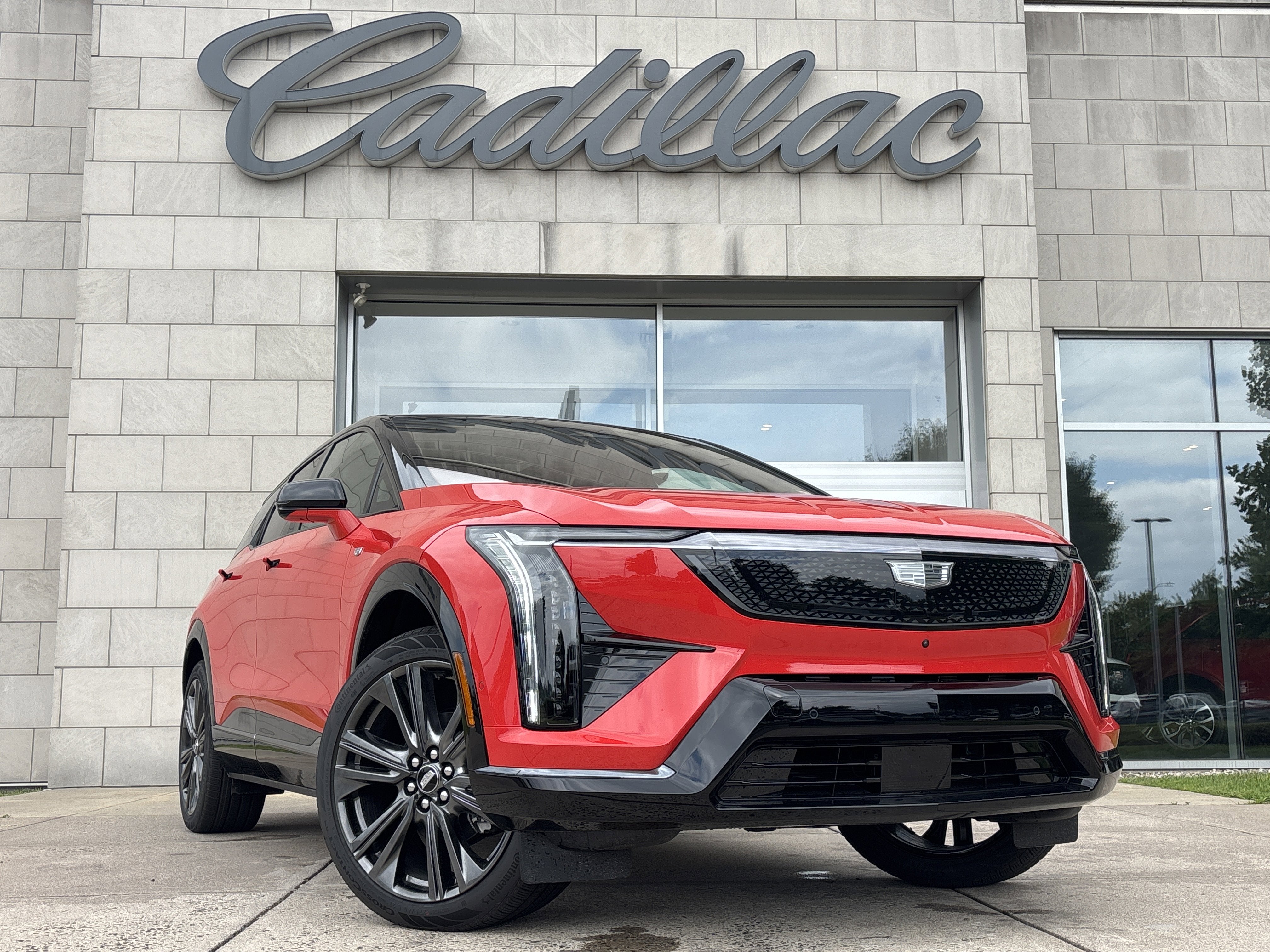 2025 Cadillac OPTIQ Sport 2