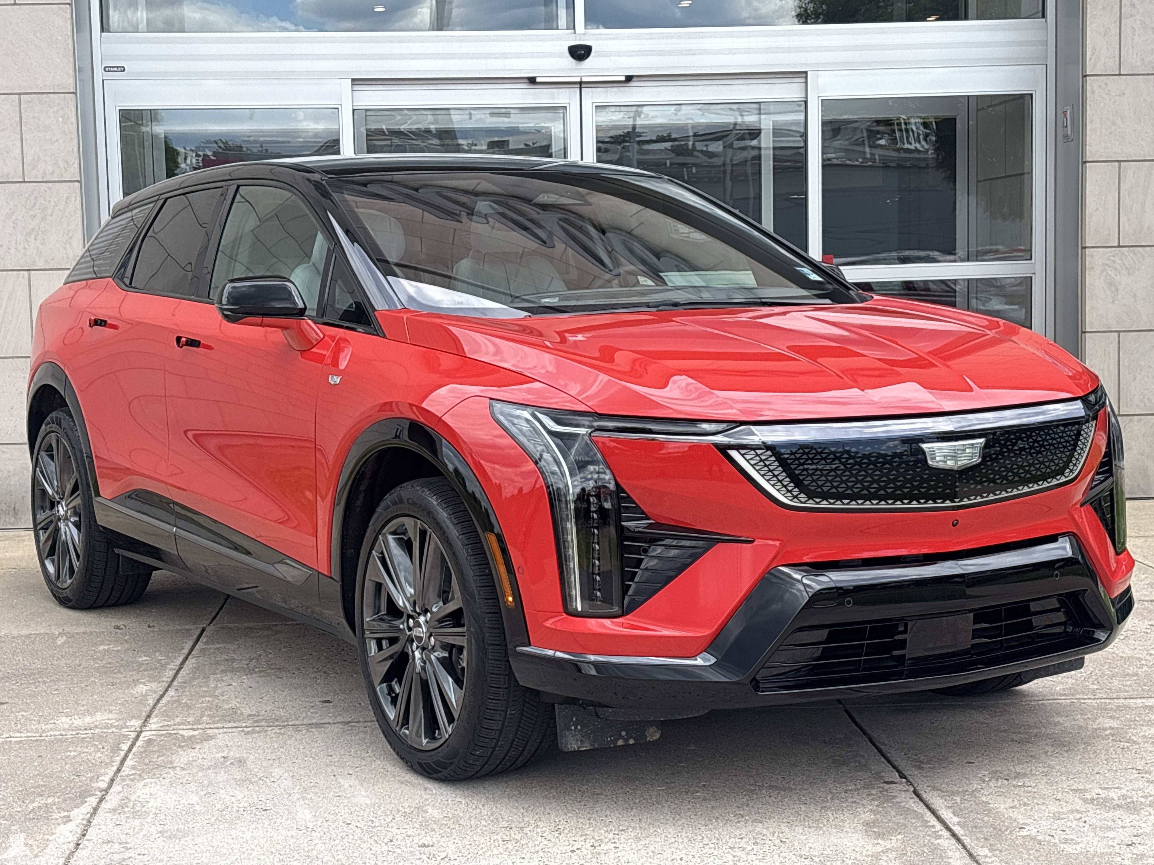 Used 2025 Cadillac OPTIQ Sport 2 with VIN 3GYK3GMR8SS165401 for sale in Hartford, CT
