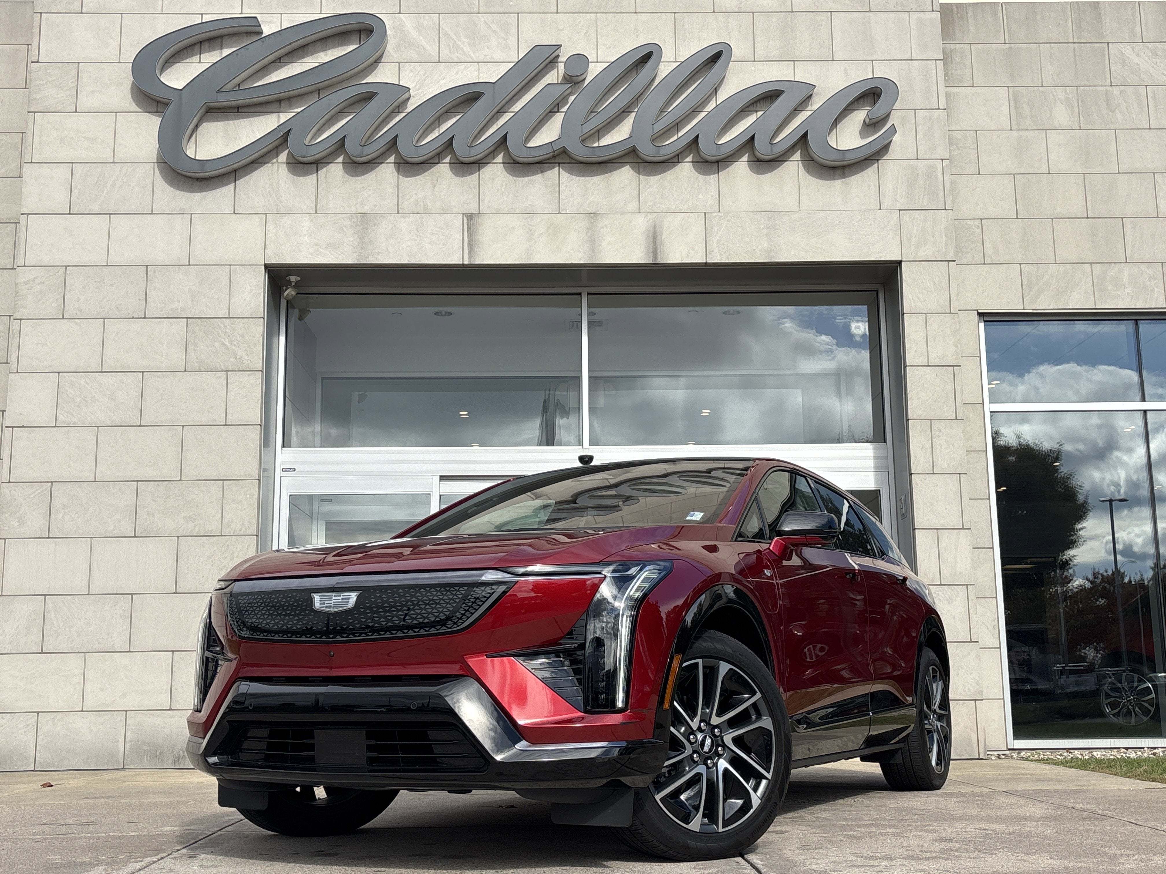 2025 Cadillac OPTIQ Sport 2