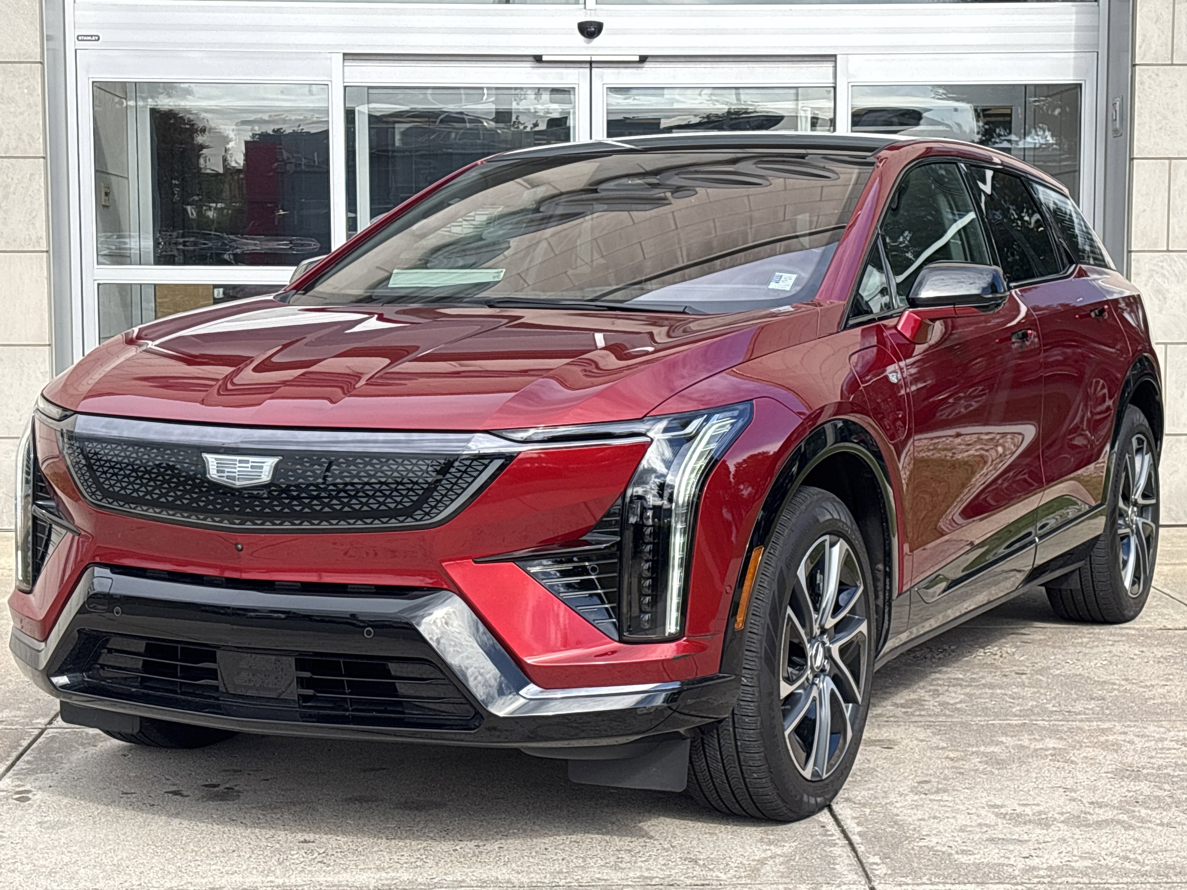 2025 Cadillac OPTIQ Sport 2