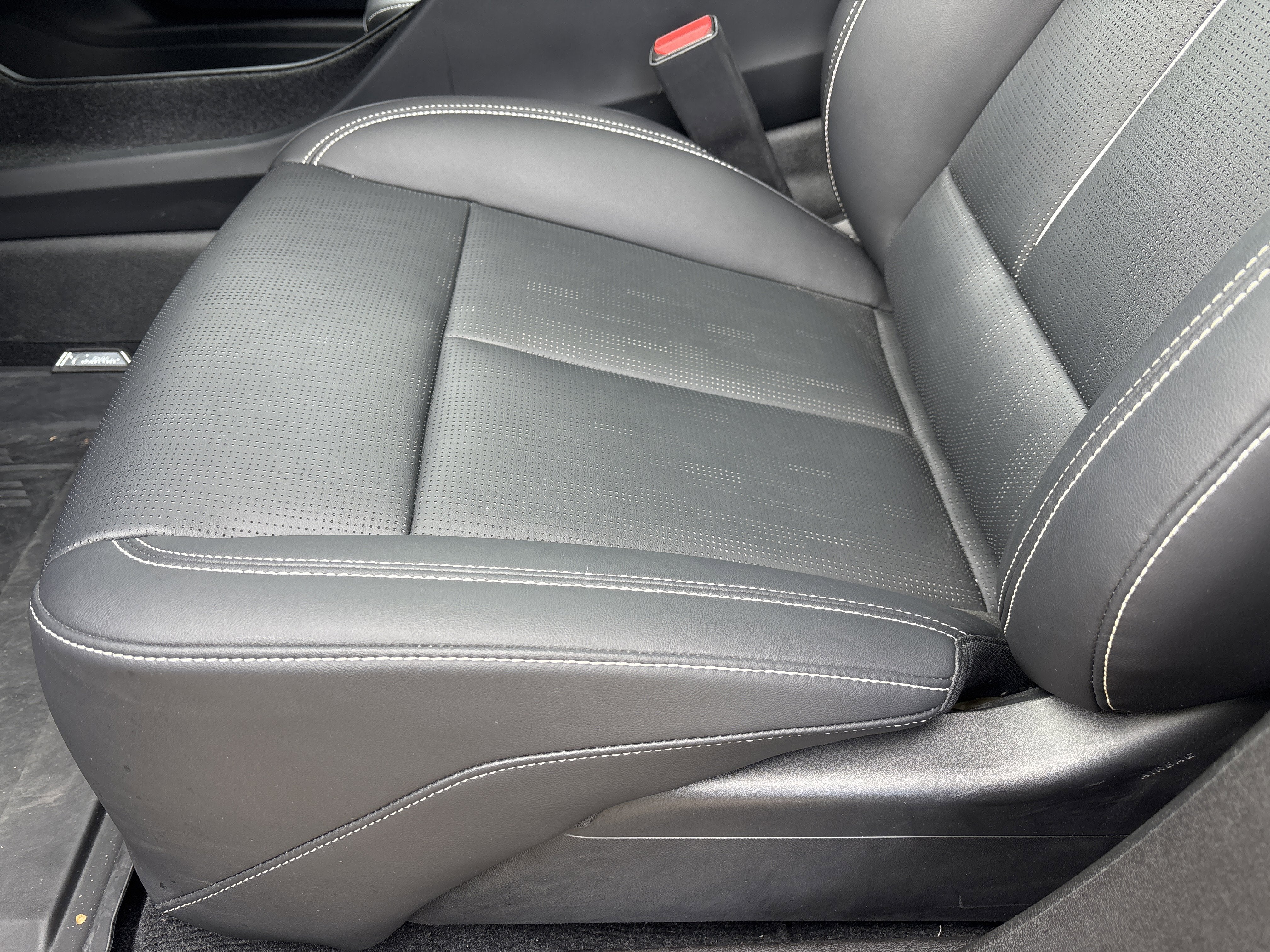 2025 Cadillac OPTIQ Sport 2